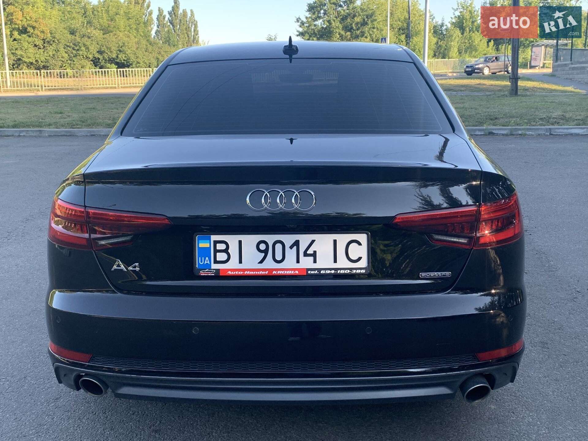 Audi A4 2016 VIN WAUANAF4XHN018880 фото оголошення 2 з 23