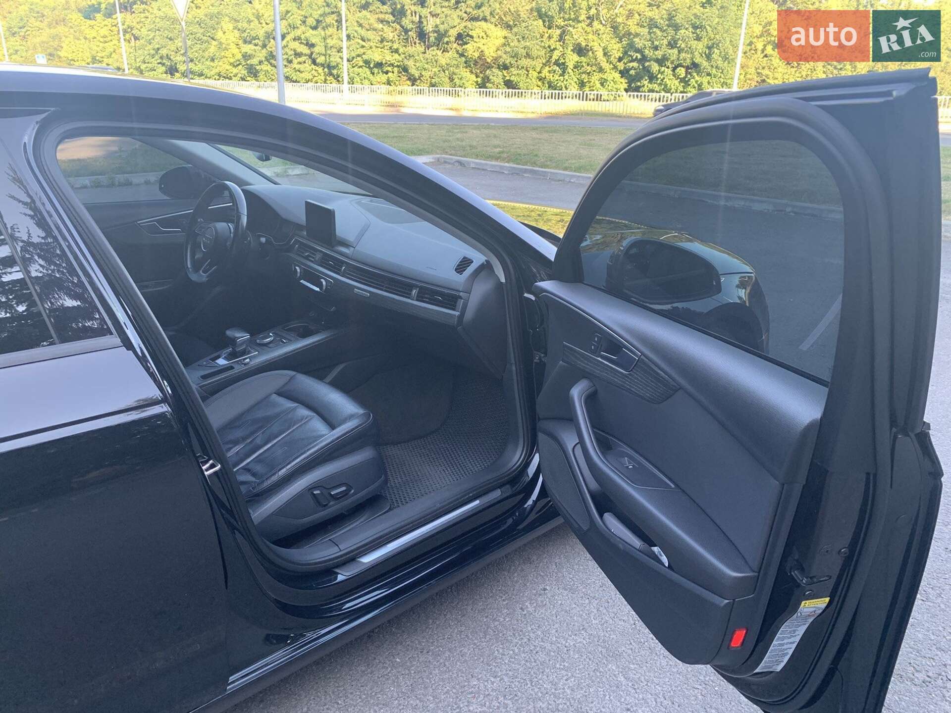 Audi A4 2016 VIN WAUANAF4XHN018880 фото оголошення 6 з 23
