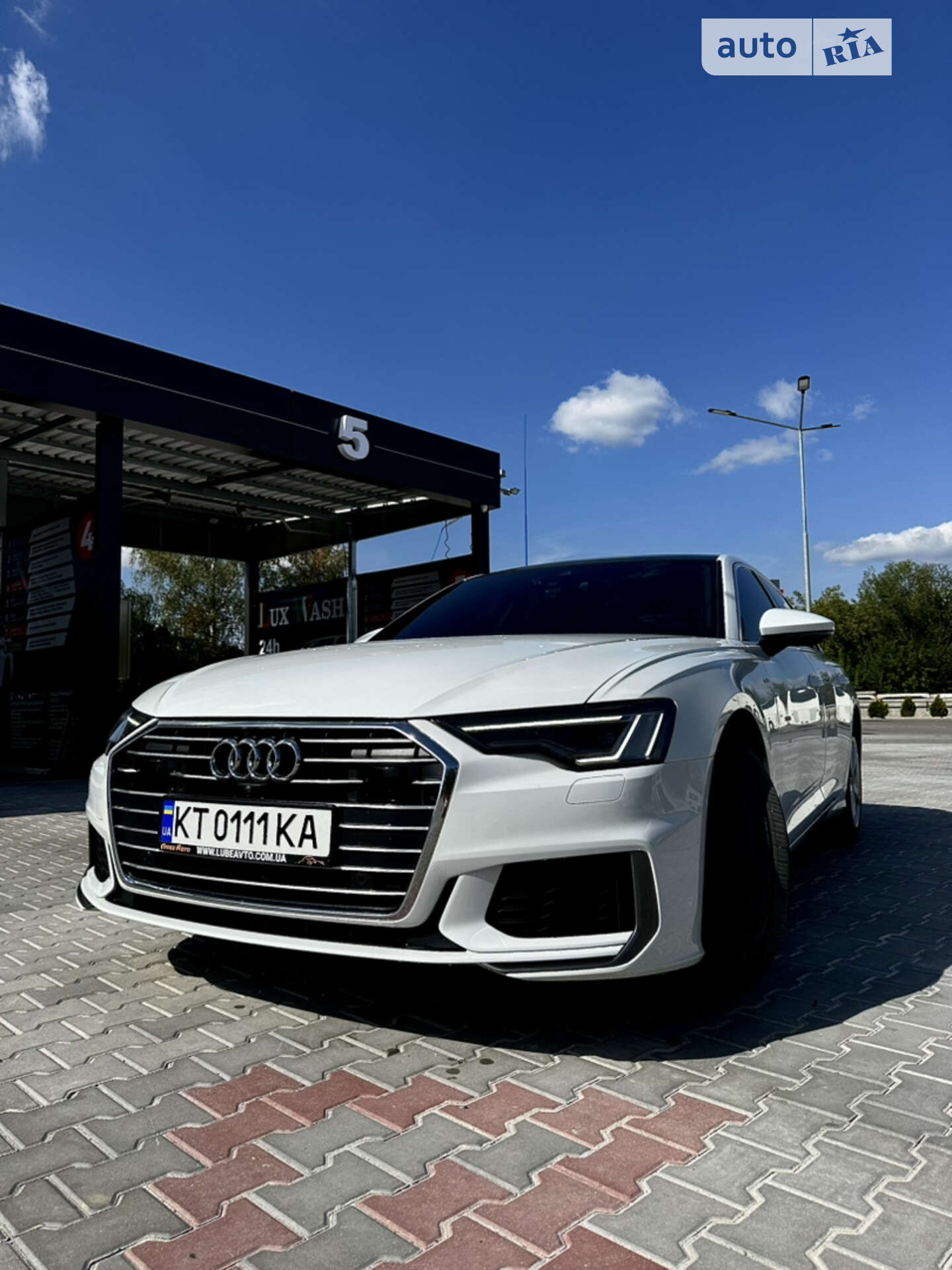 Audi A6 2020 VIN WAUZZZF25MN006084 фото оголошення 2 з 19
