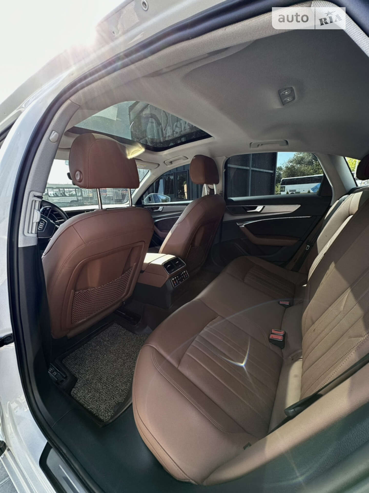 Audi A6 2020 VIN WAUZZZF25MN006084 фото оголошення 15 з 19