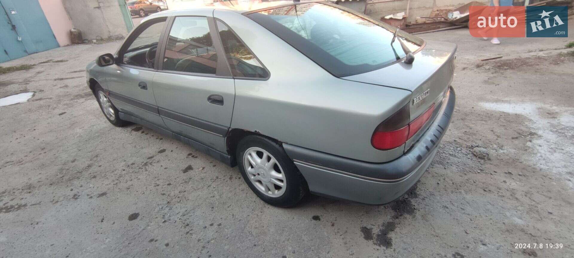 Renault Safrane 1997 VIN VF1B54F0516947532 фото оголошення 3 з 10
