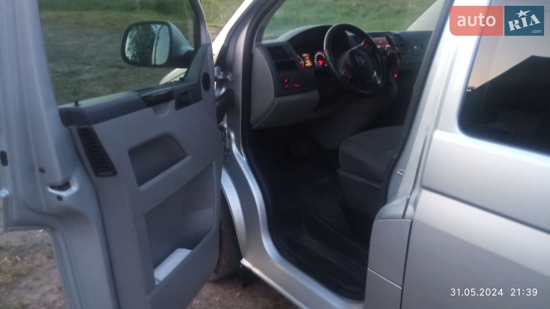 Volkswagen Caravelle 2013 VIN WV2ZZZ7HZDH100193 фото оголошення 13 з 15