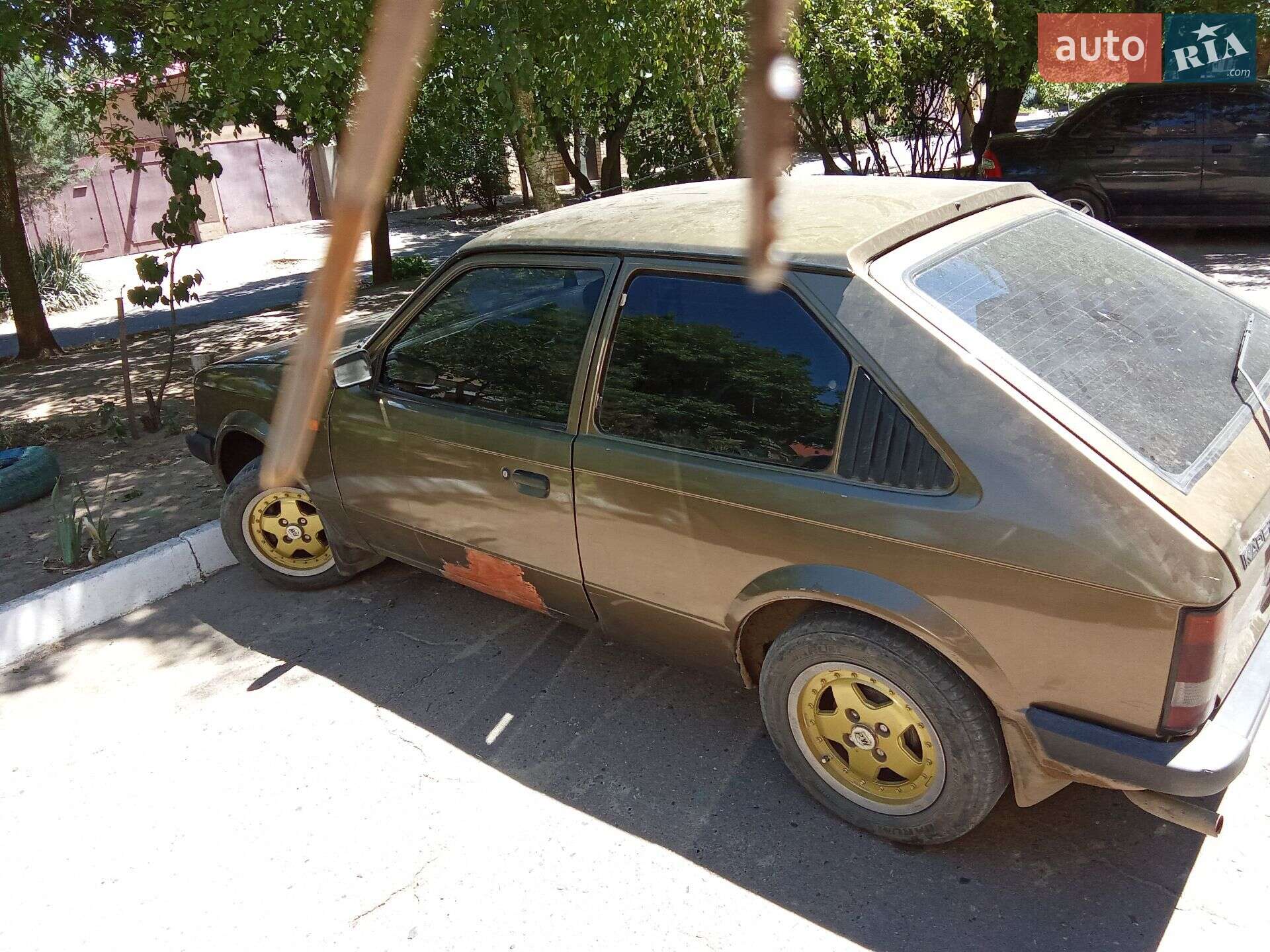 Opel Kadett 1987 VIN W0L000033D5041603 фото оголошення 2 з 4