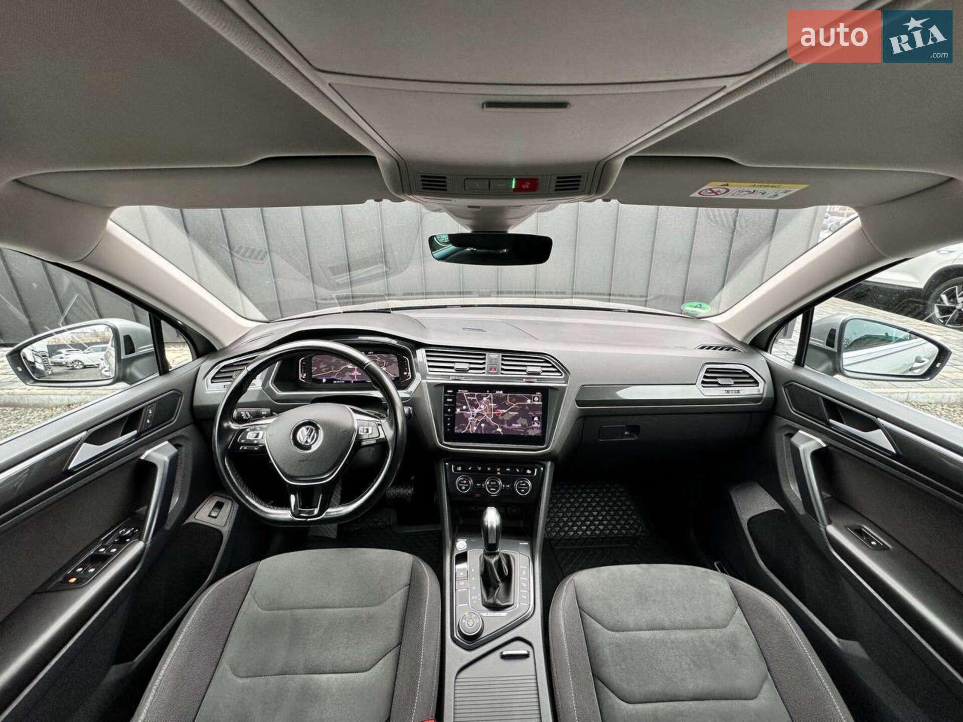 Volkswagen Tiguan 2020 VIN WVGZZZ5NZLW896630 фото оголошення 2 з 30
