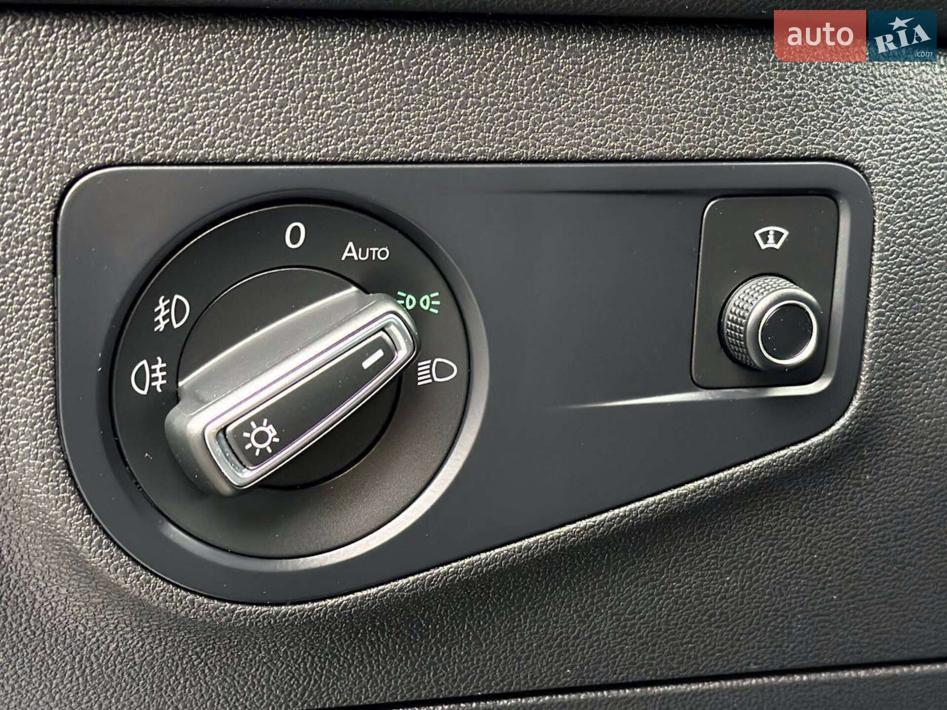 Volkswagen Tiguan 2020 VIN WVGZZZ5NZLW896630 фото оголошення 7 з 30