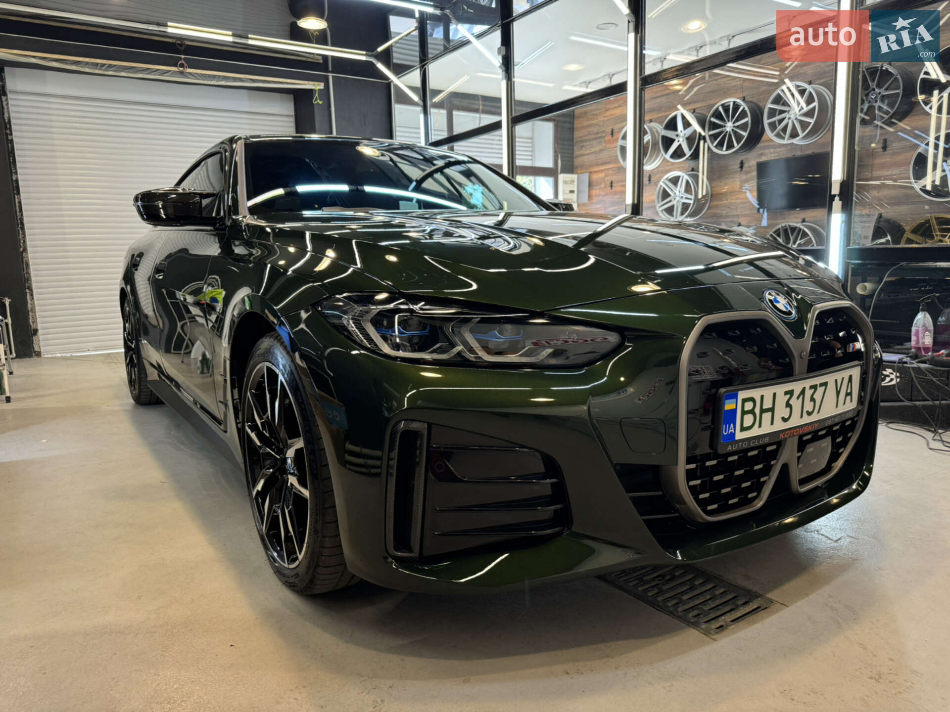 BMW i4 2023 VIN WBY33AW08PFP68686 фото оголошення 3 з 87