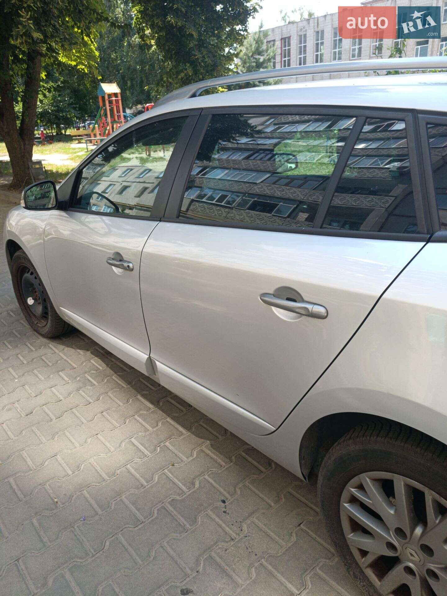 Renault Megane 2013 VIN VF1KZ110649572349 фото оголошення 3 з 9