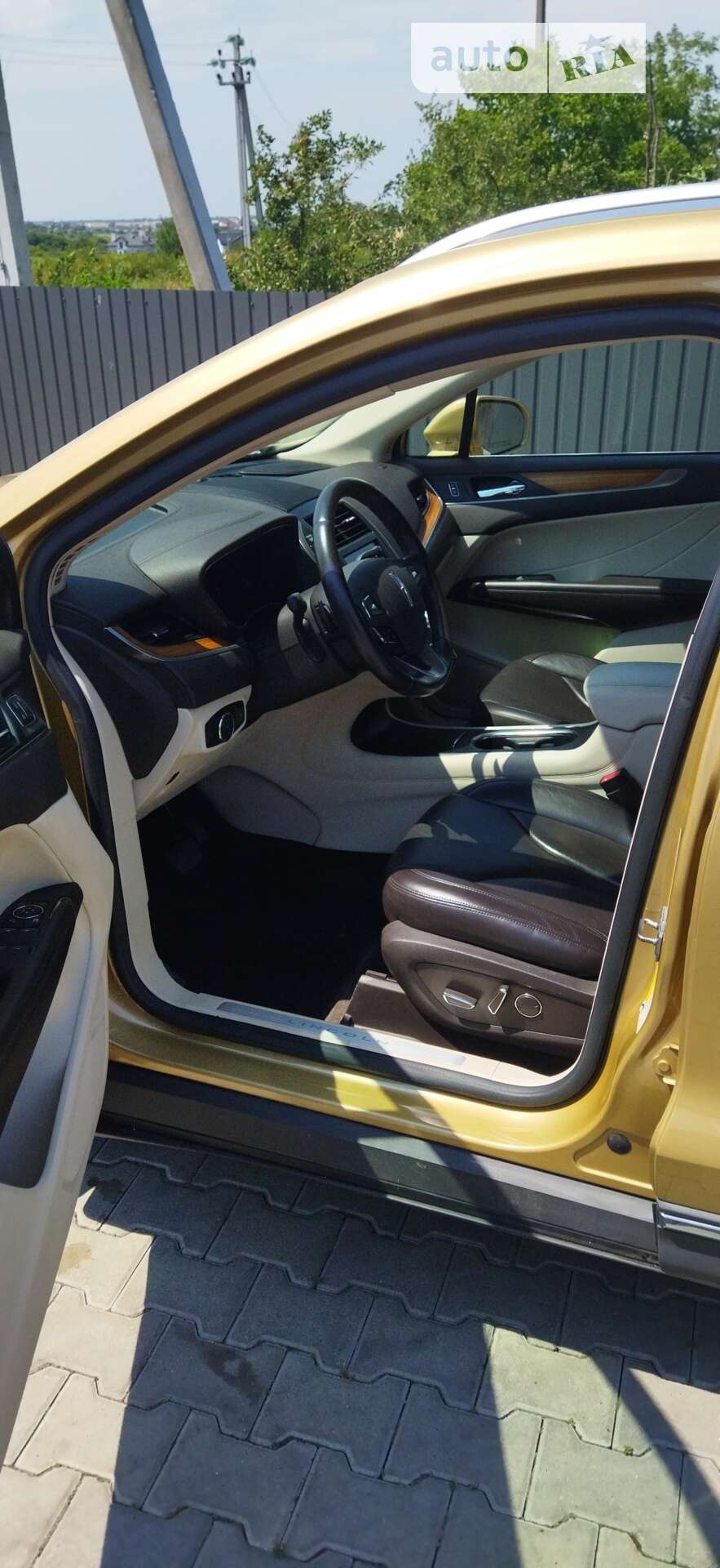 Lincoln MKC 2015 VIN 5LMCJ2A97FUJ41256 фото оголошення 11 з 30