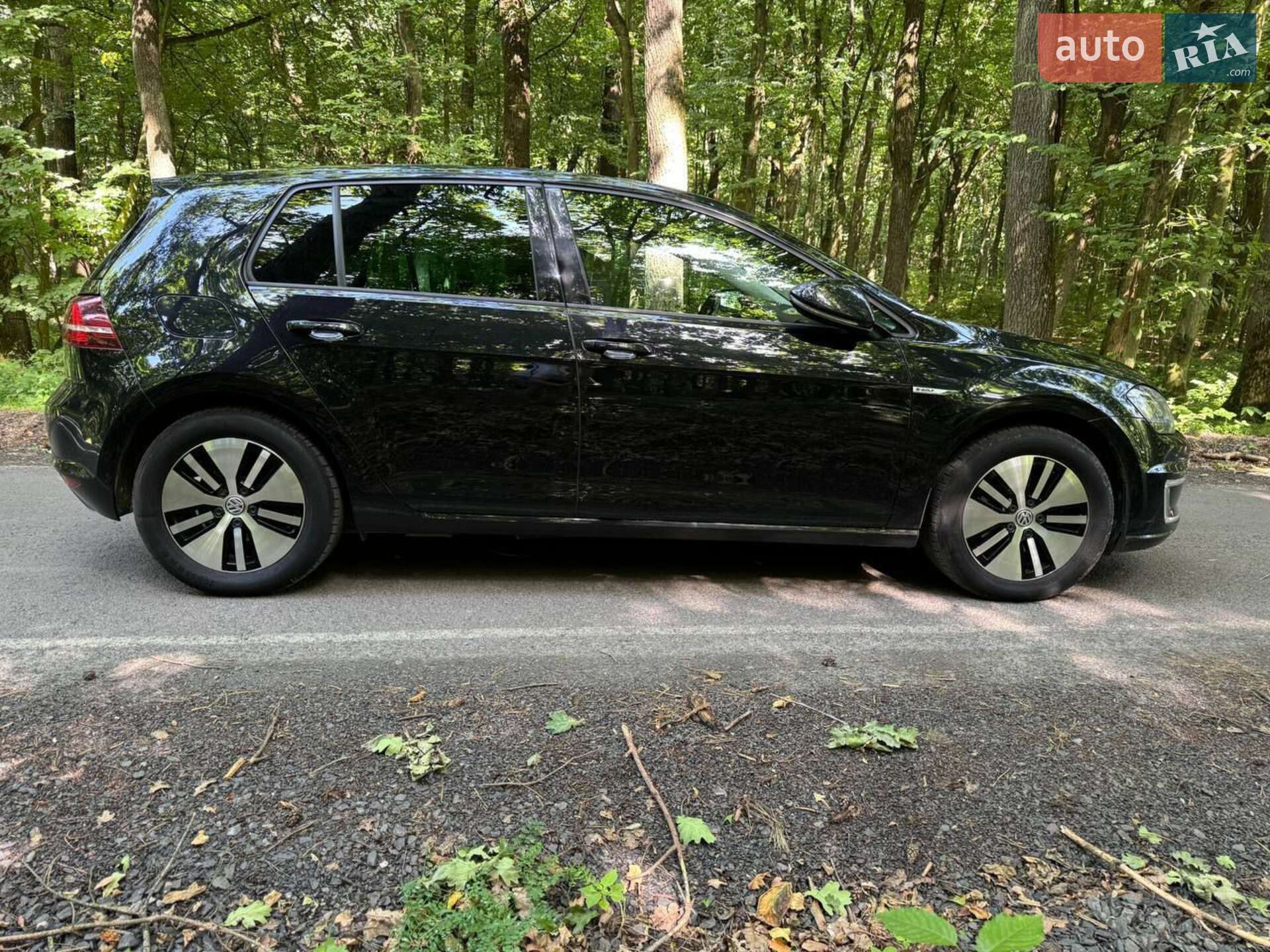 Volkswagen e-Golf 2015 VIN WVWZZZAUZFW908392 фото оголошення 12 з 60