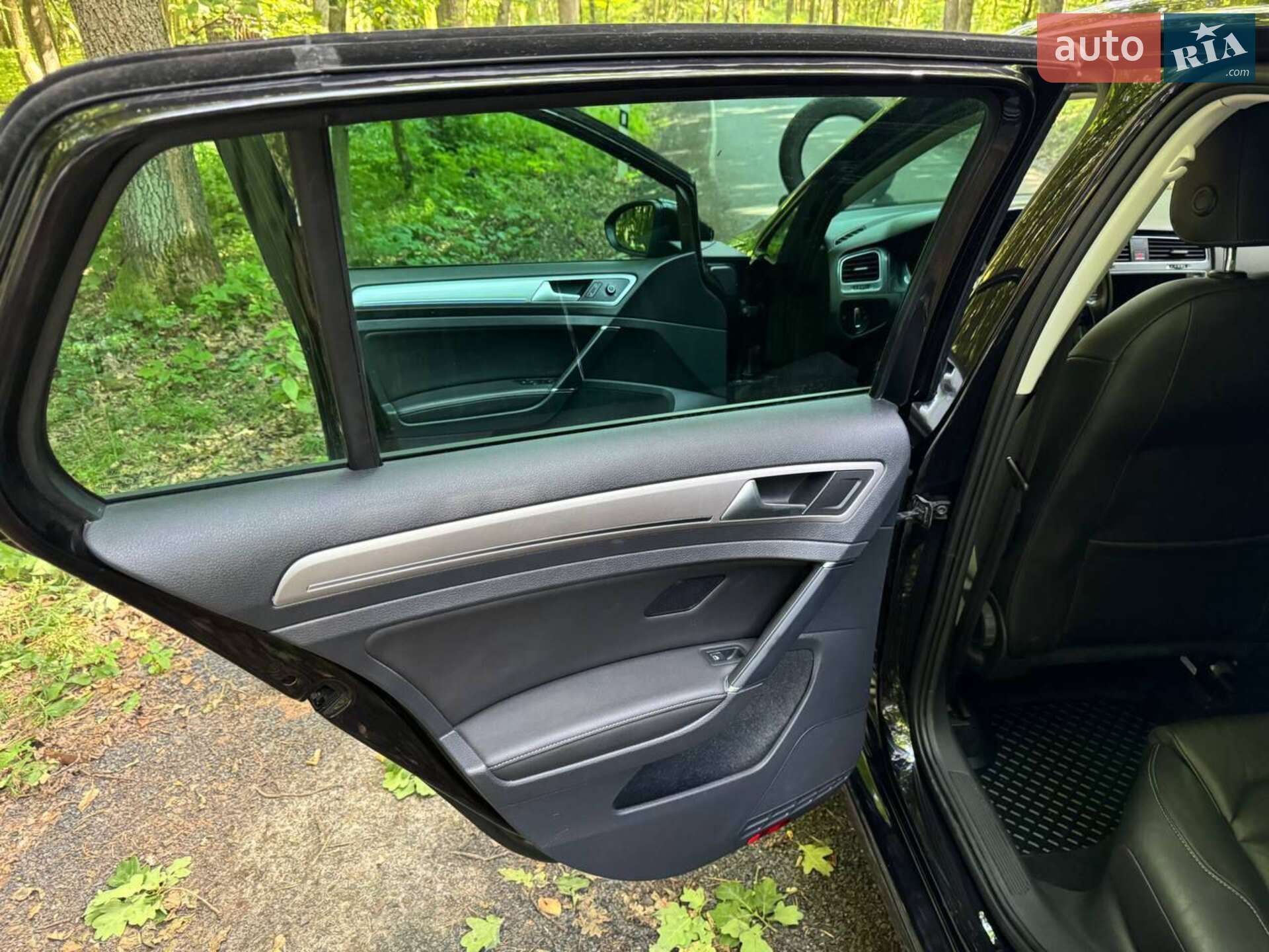 Volkswagen e-Golf 2015 VIN WVWZZZAUZFW908392 фото оголошення 27 з 60