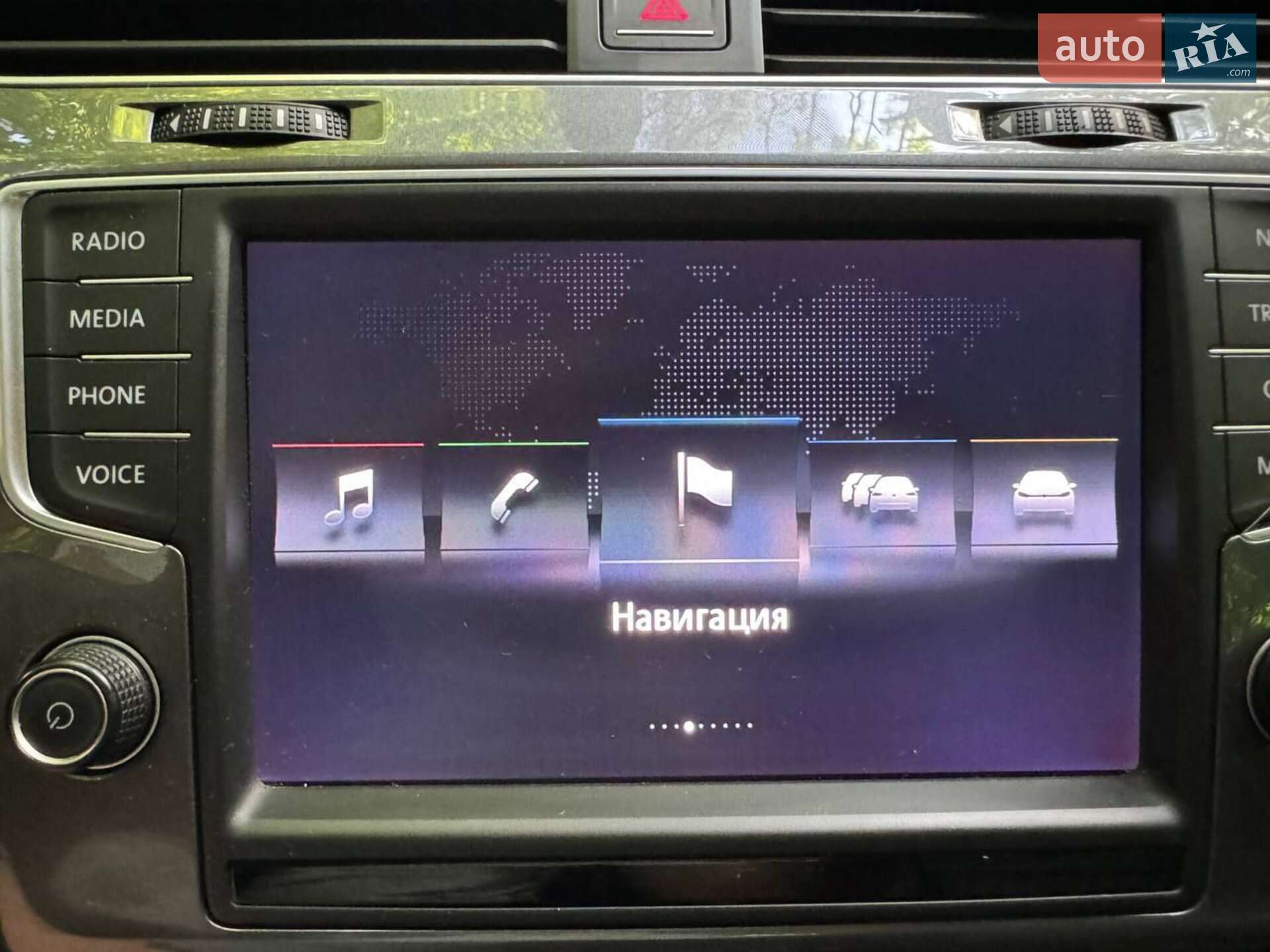 Volkswagen e-Golf 2015 VIN WVWZZZAUZFW908392 фото оголошення 40 з 60
