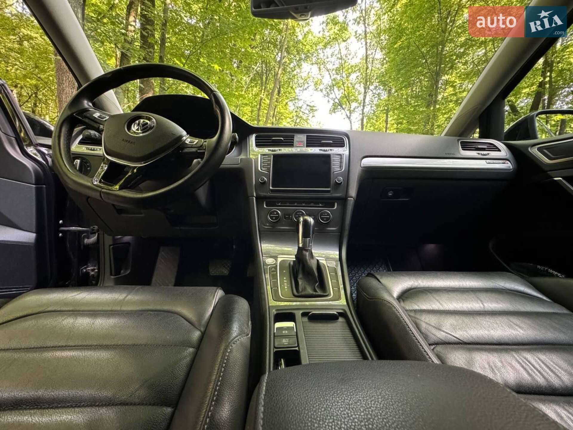Volkswagen e-Golf 2015 VIN WVWZZZAUZFW908392 фото оголошення 48 з 60