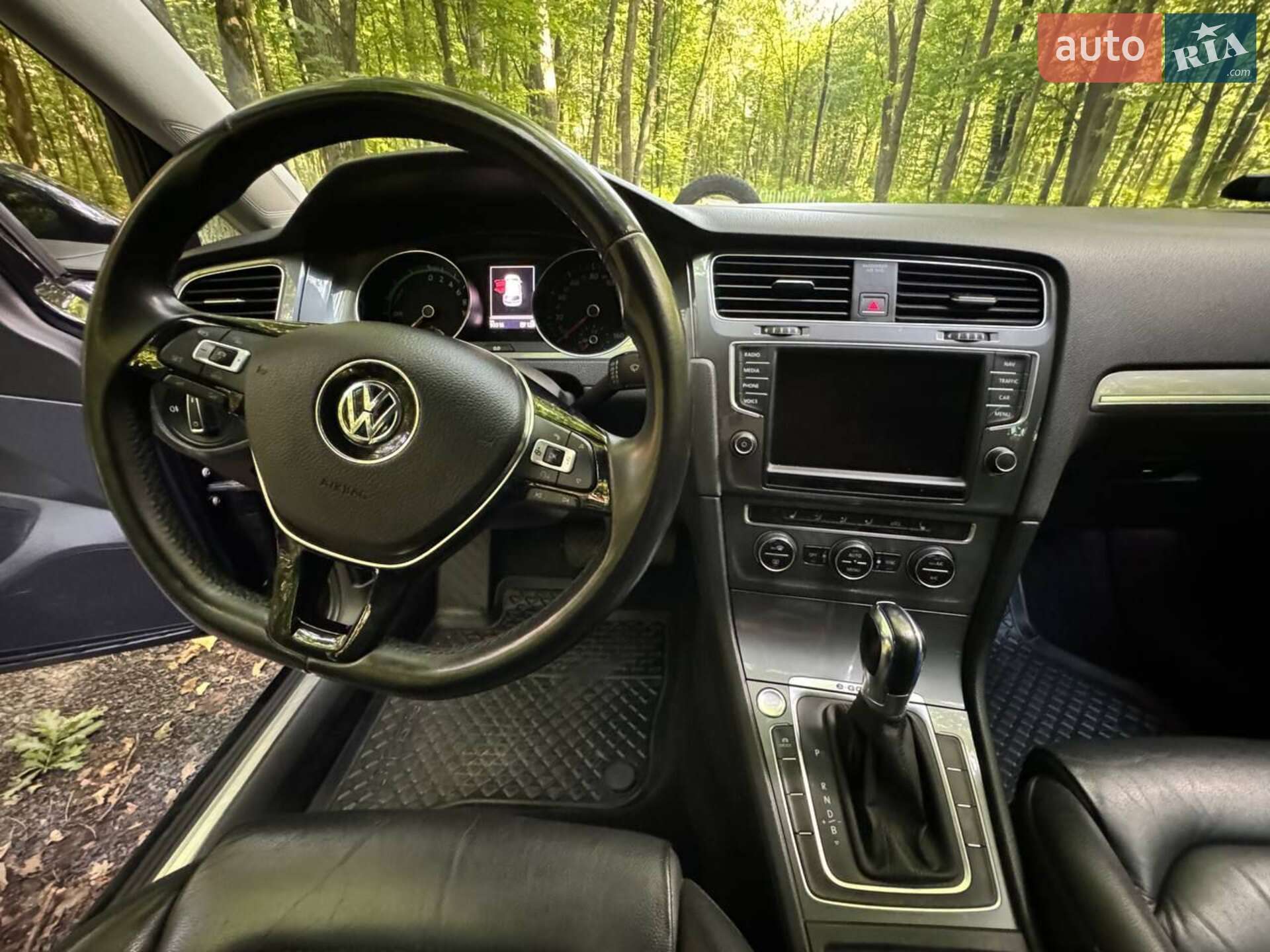 Volkswagen e-Golf 2015 VIN WVWZZZAUZFW908392 фото оголошення 50 з 60