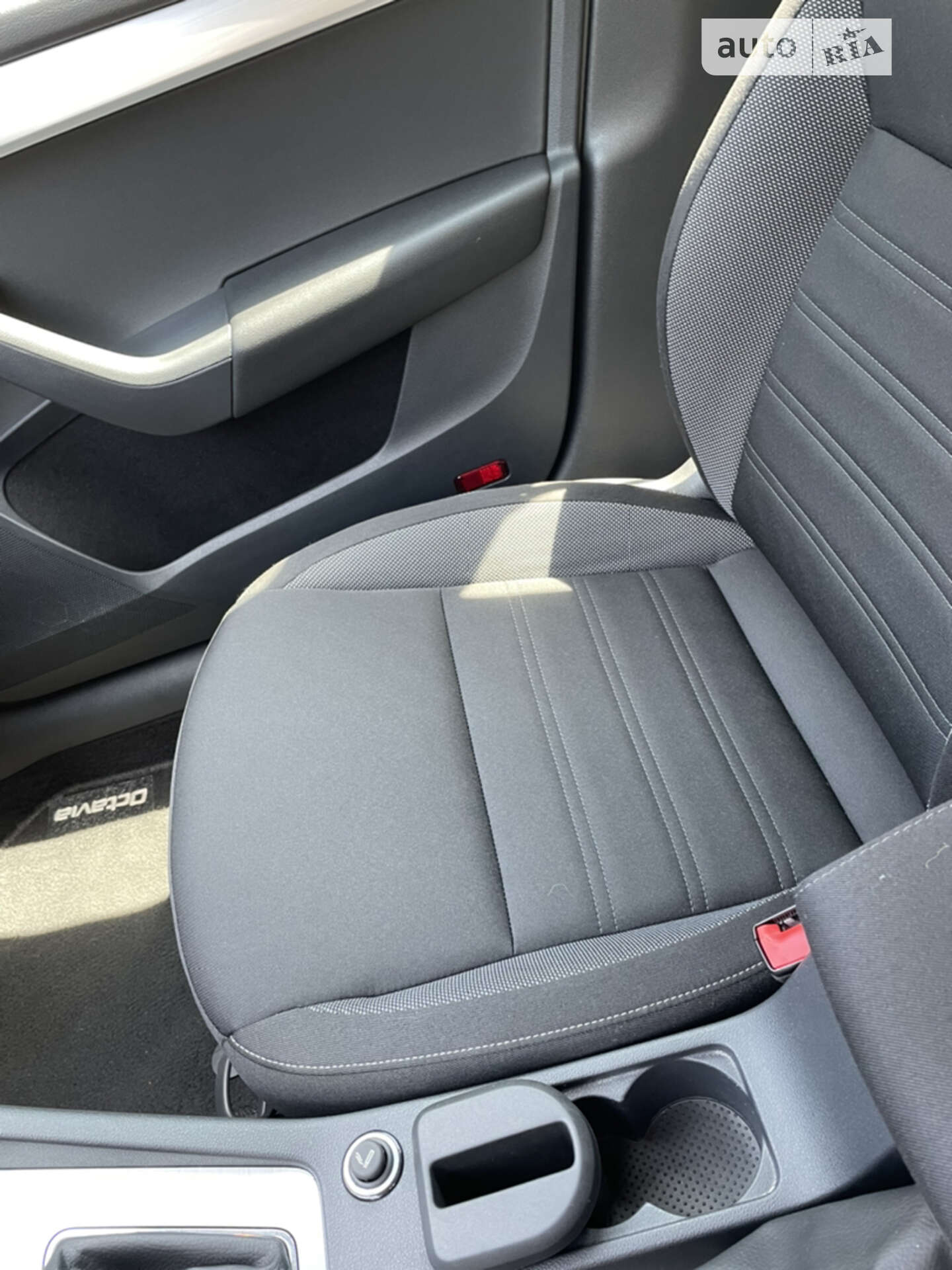 Skoda Octavia 2019 VIN TMBJG7NE9K0184239 фото оголошення 17 з 34