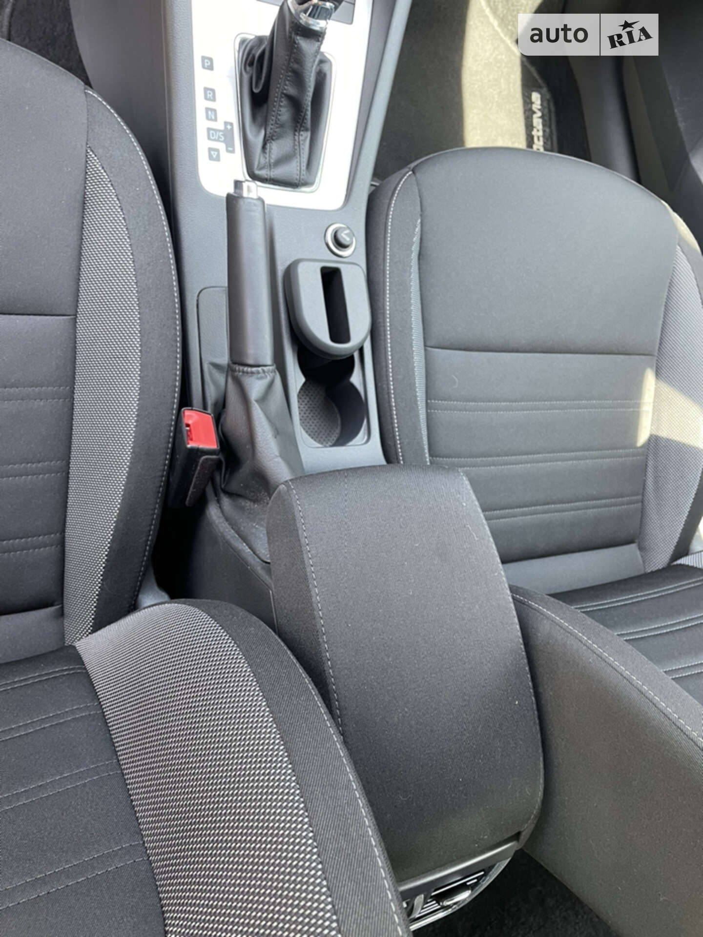 Skoda Octavia 2019 VIN TMBJG7NE9K0184239 фото оголошення 25 з 34