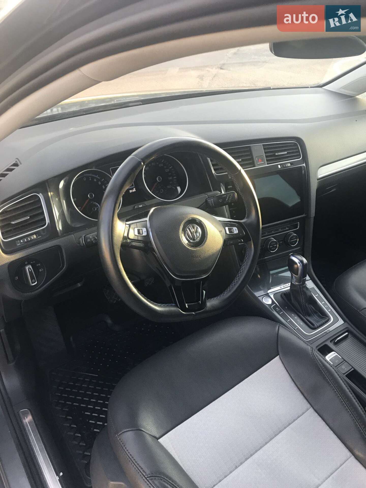Volkswagen e-Golf 2018 VIN WVWZZZAUZJ8903875 фото оголошення 28 з 28
