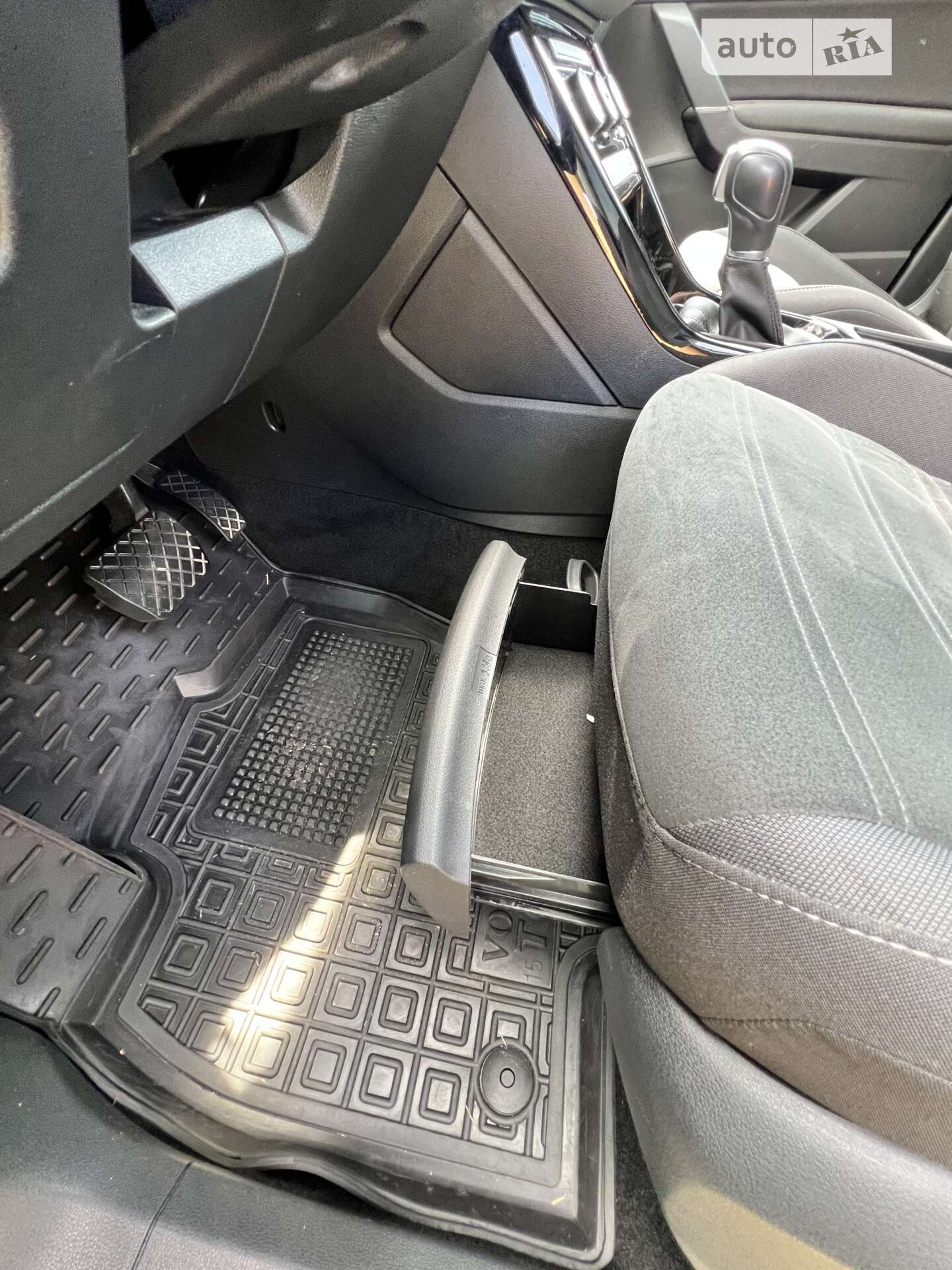 Volkswagen Touran 2019 VIN WVGZZZ1TZKW036368 фото оголошення 26 з 122