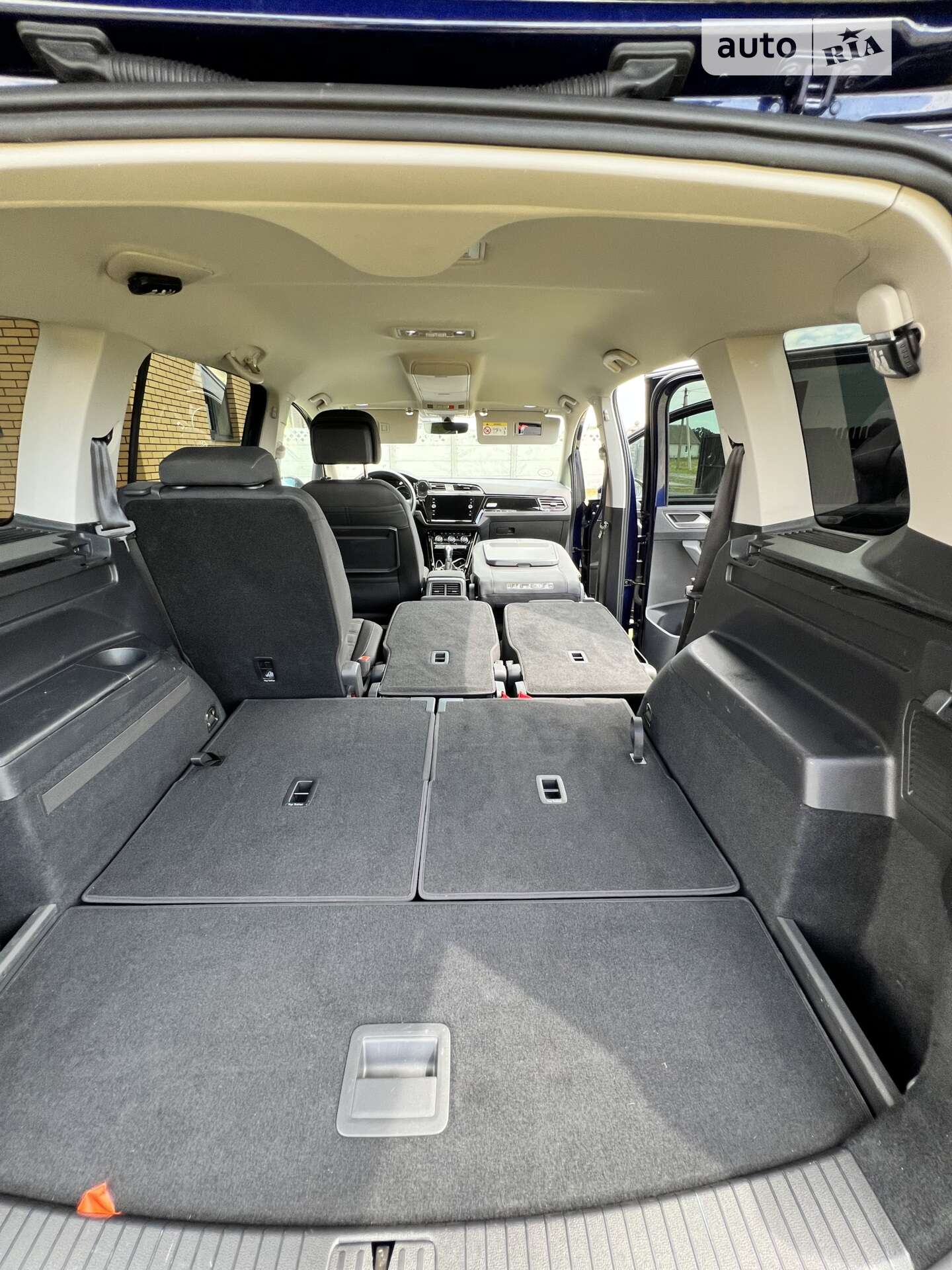Volkswagen Touran 2019 VIN WVGZZZ1TZKW036368 фото оголошення 46 з 122