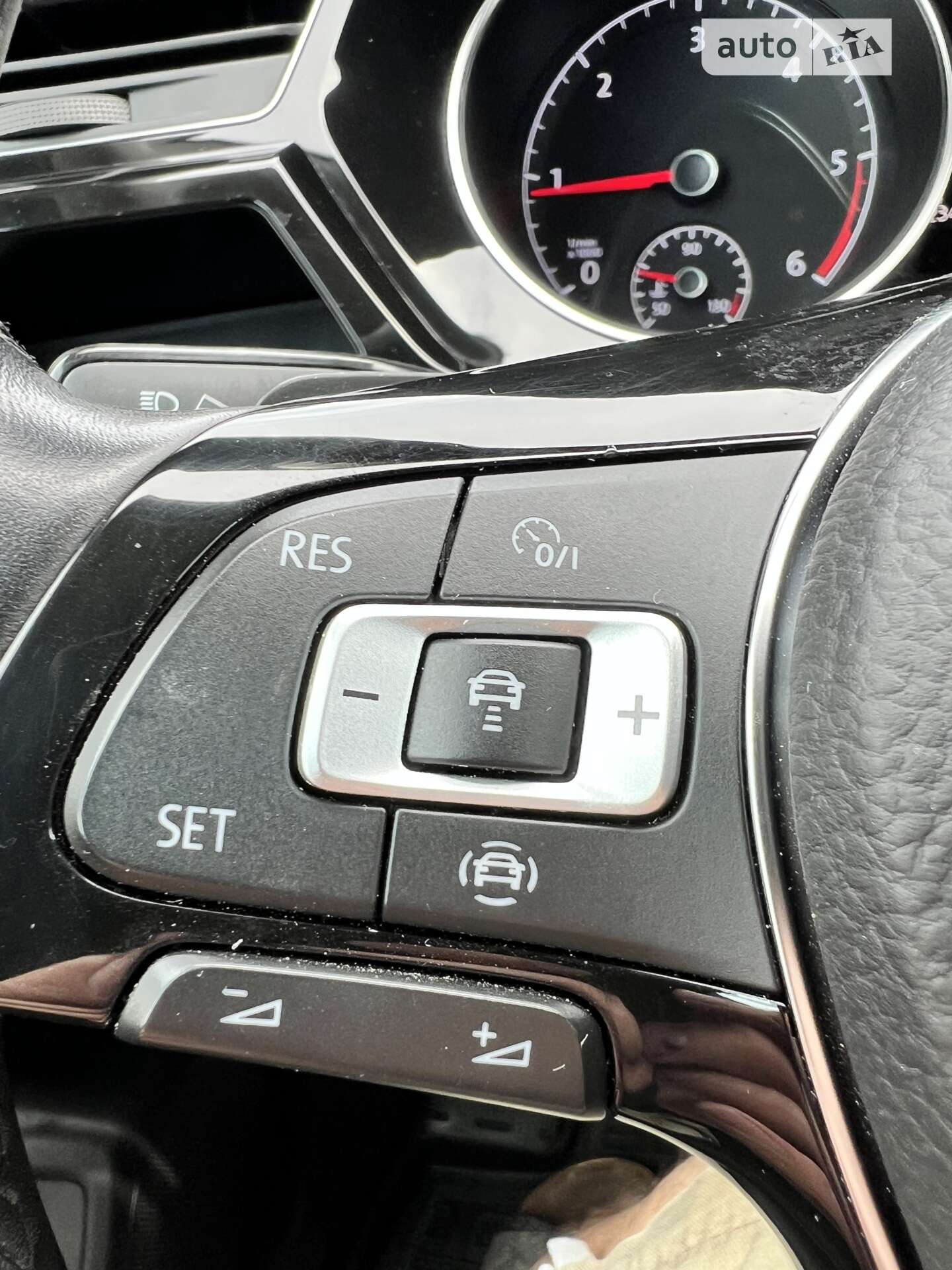 Volkswagen Touran 2019 VIN WVGZZZ1TZKW036368 фото оголошення 75 з 122