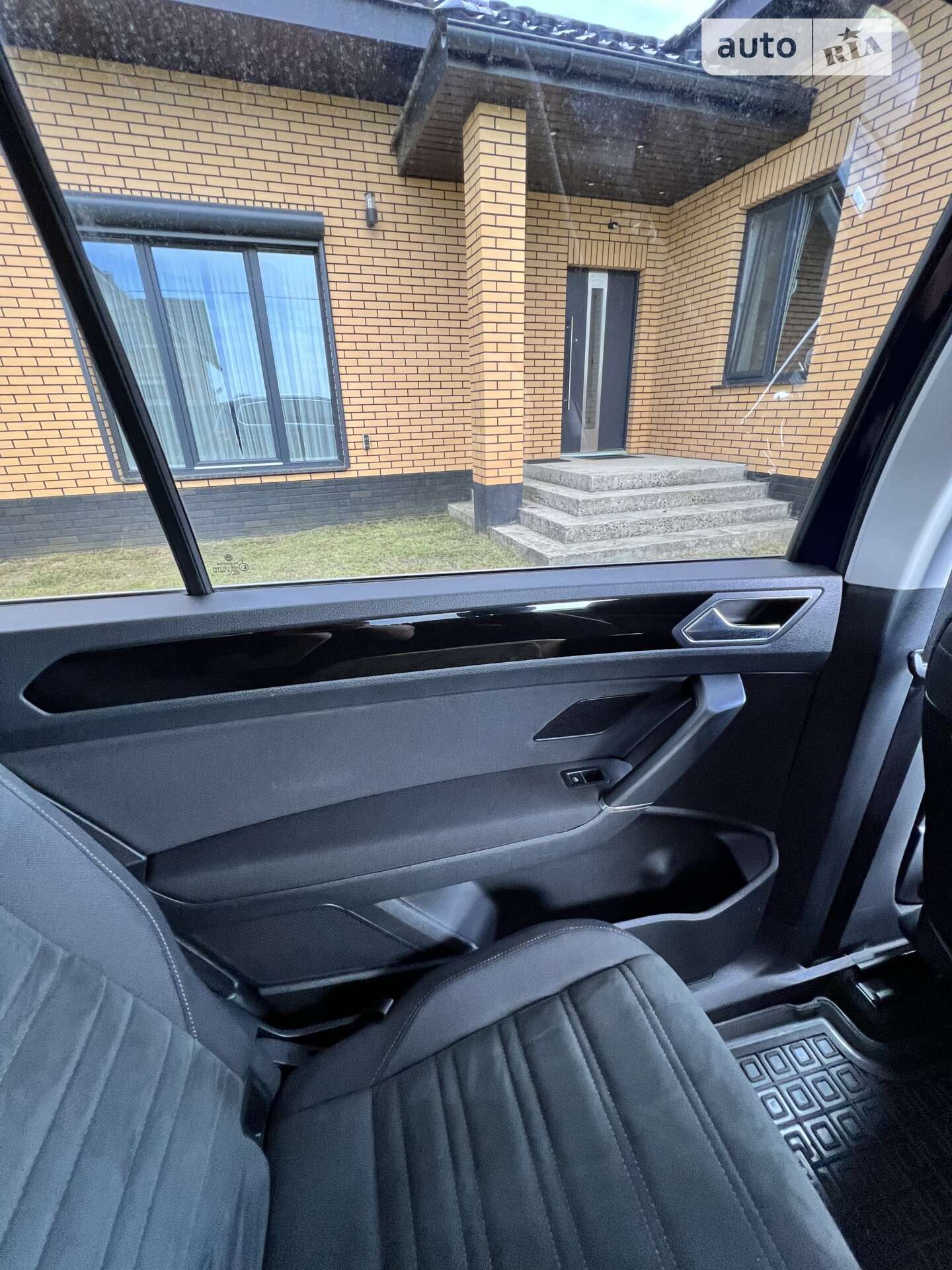 Volkswagen Touran 2019 VIN WVGZZZ1TZKW036368 фото оголошення 98 з 122