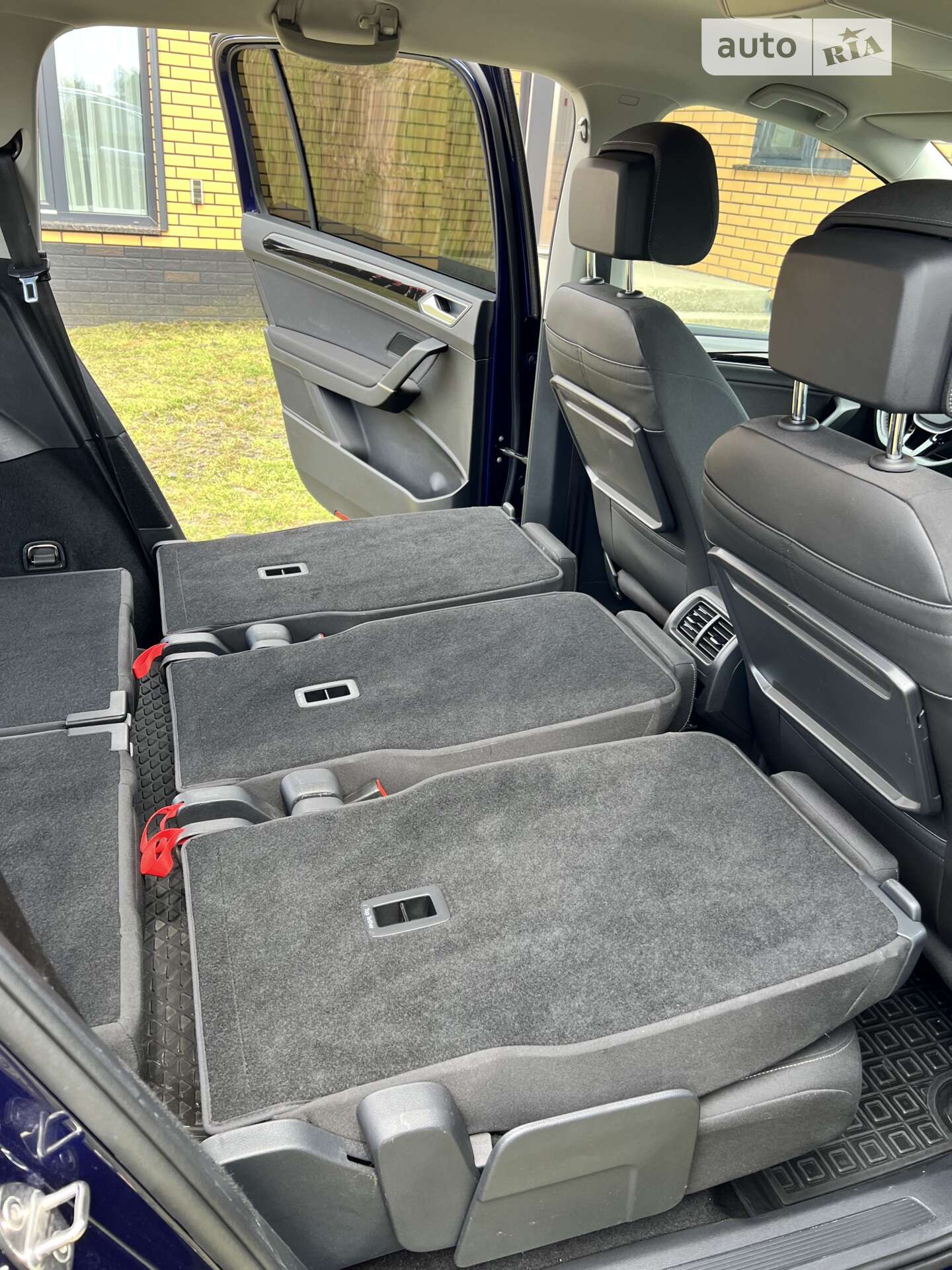 Volkswagen Touran 2019 VIN WVGZZZ1TZKW036368 фото оголошення 107 з 122