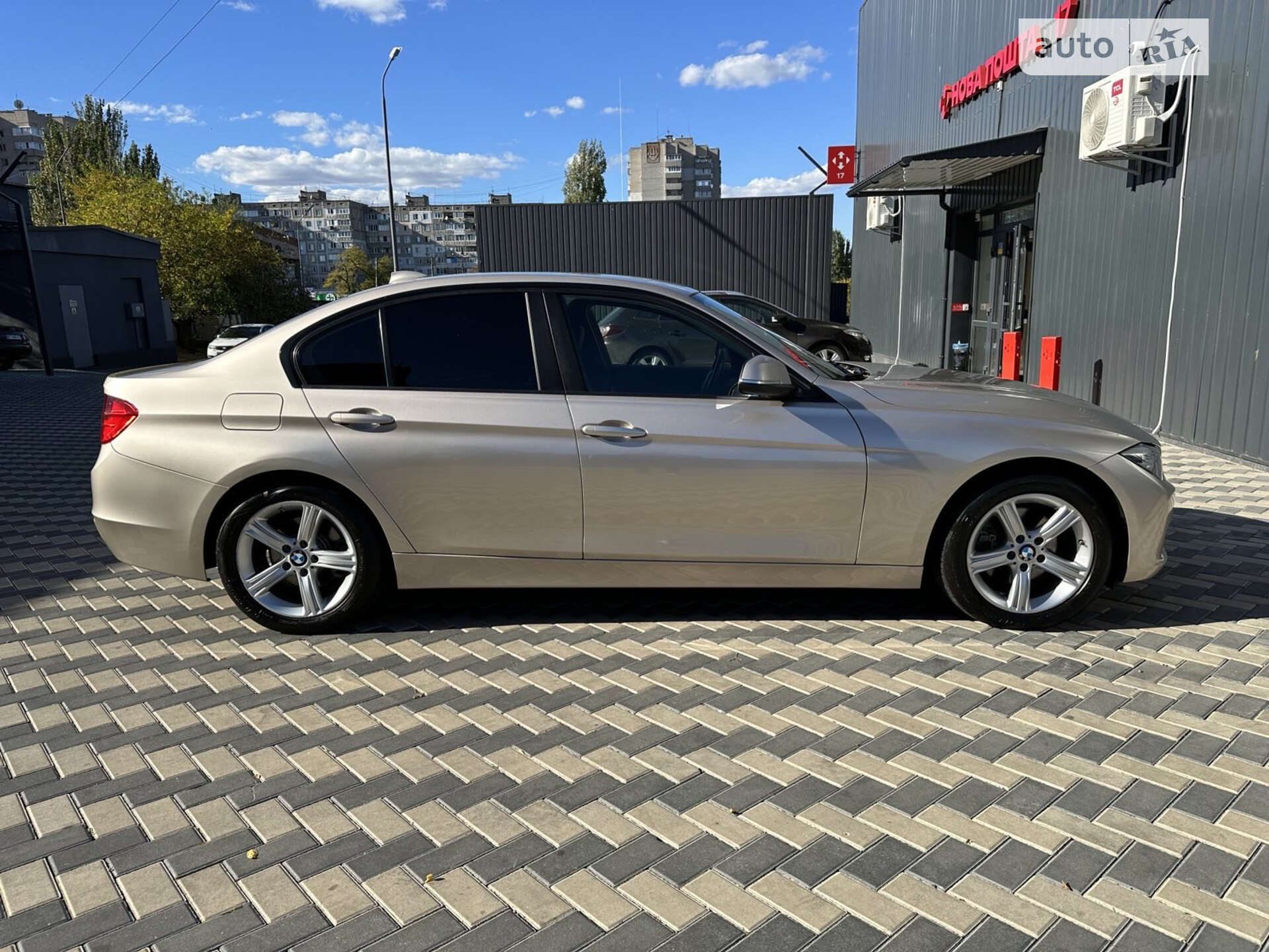 BMW 3 Series 2014 VIN WBA3C1C53EK113015 фото оголошення 2 з 38