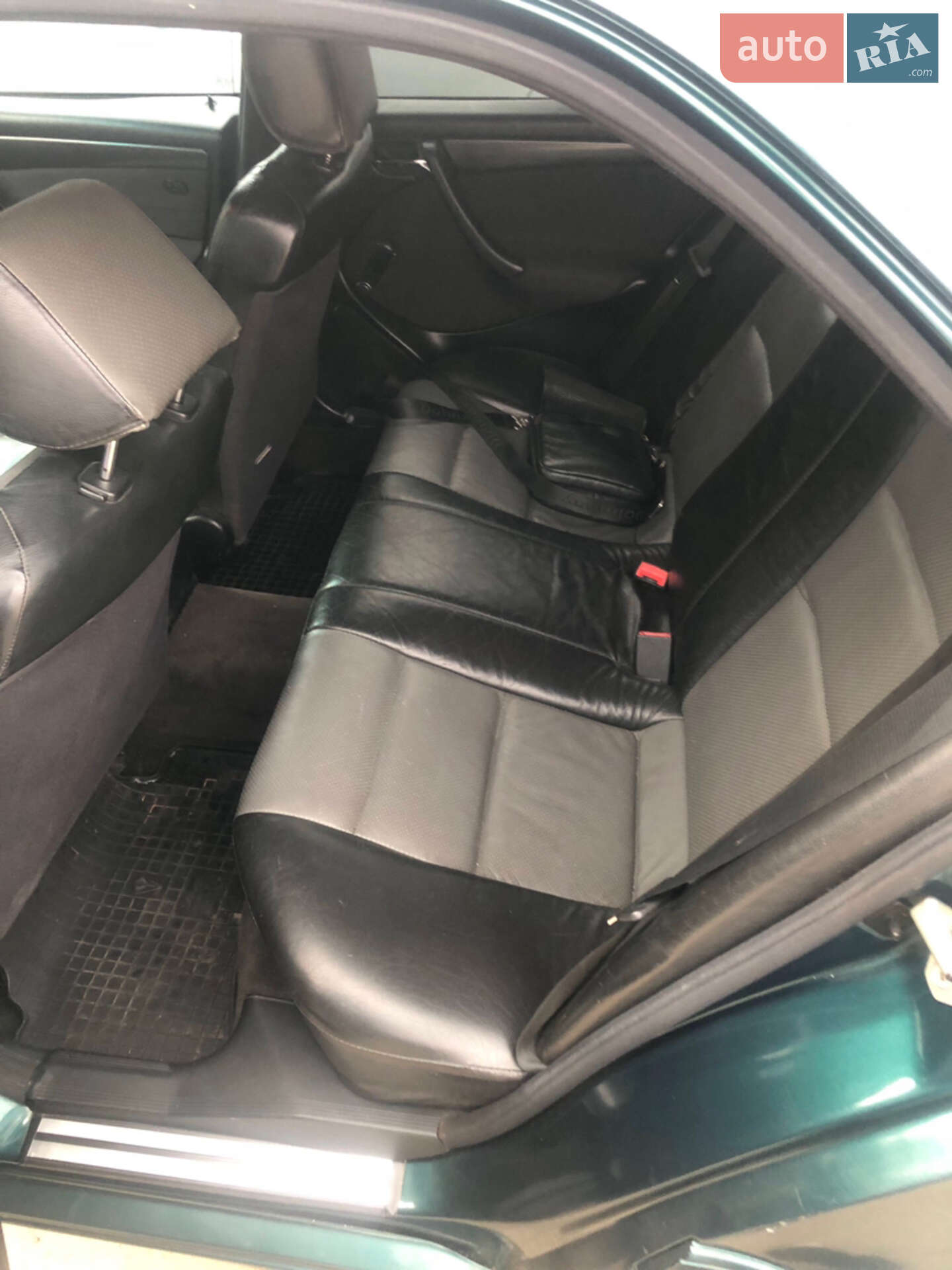 Mercedes-Benz C-Class 1998 VIN WDB2020181A610376 фото оголошення 6 з 14