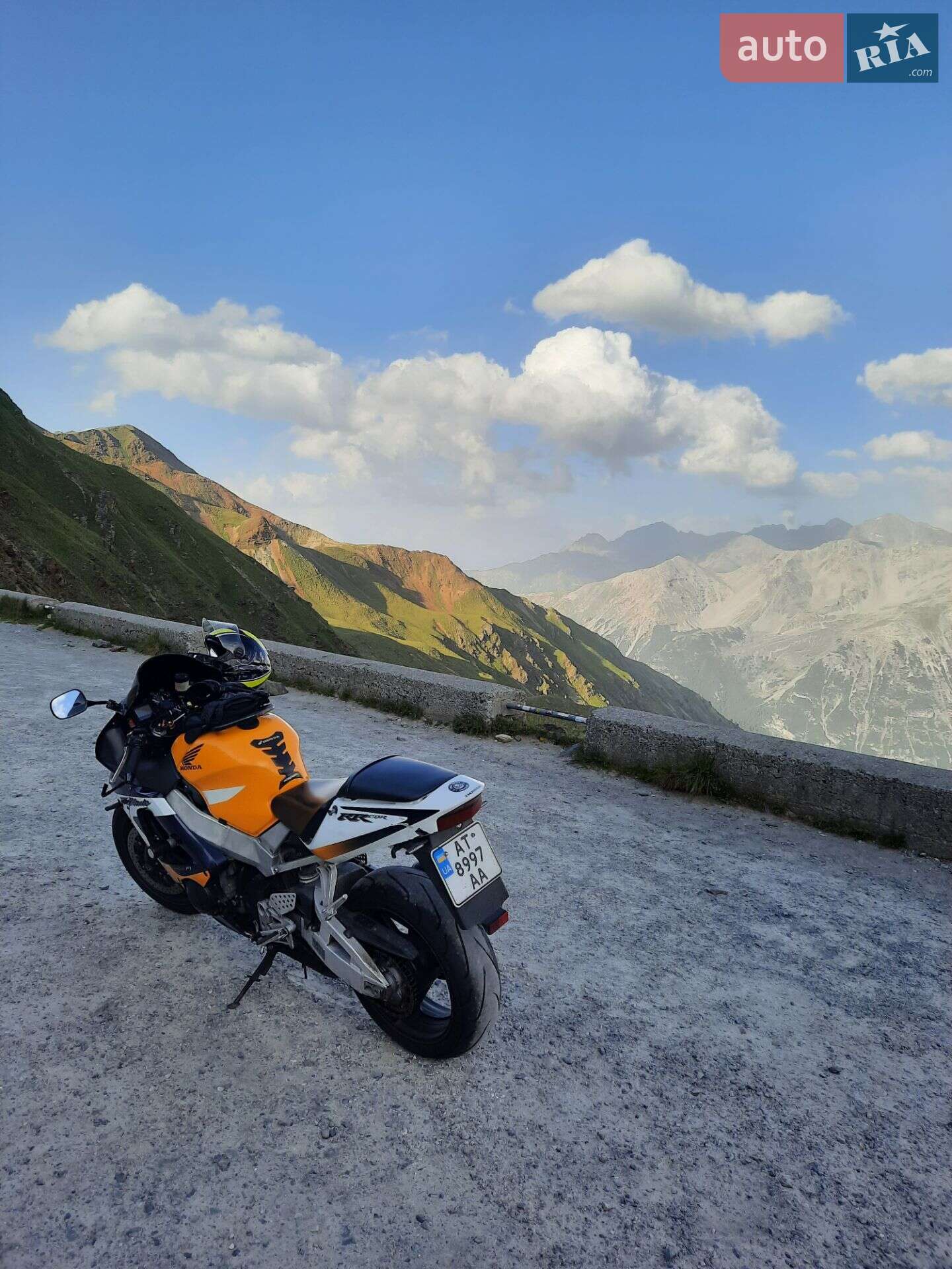Honda CBR 929RR 2000 VIN JH2SC44A7YM007016 фото оголошення 8 з 14