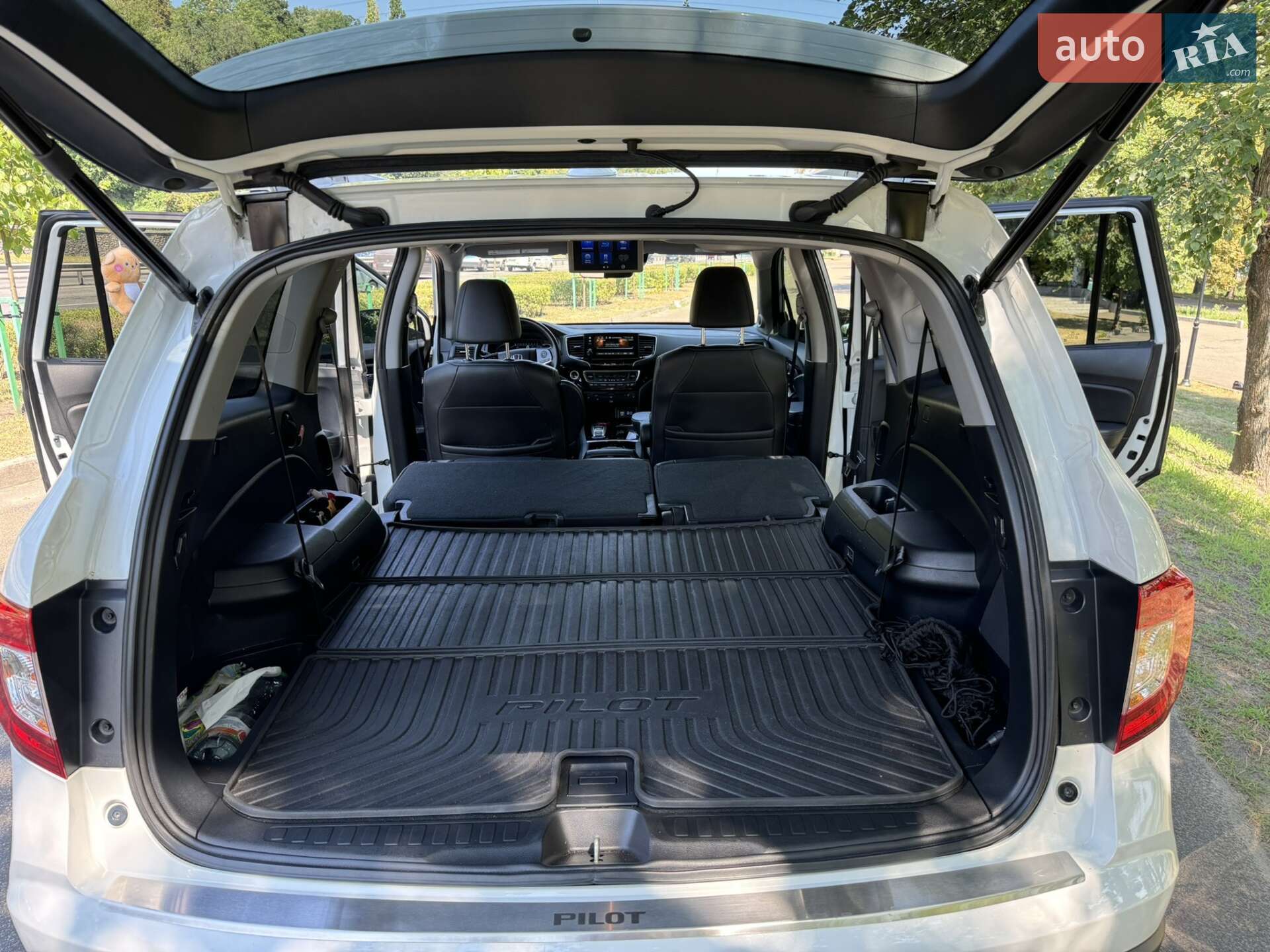 Honda Pilot 2020 VIN 5FNYF5H90LB022362 фото оголошення 3 з 14