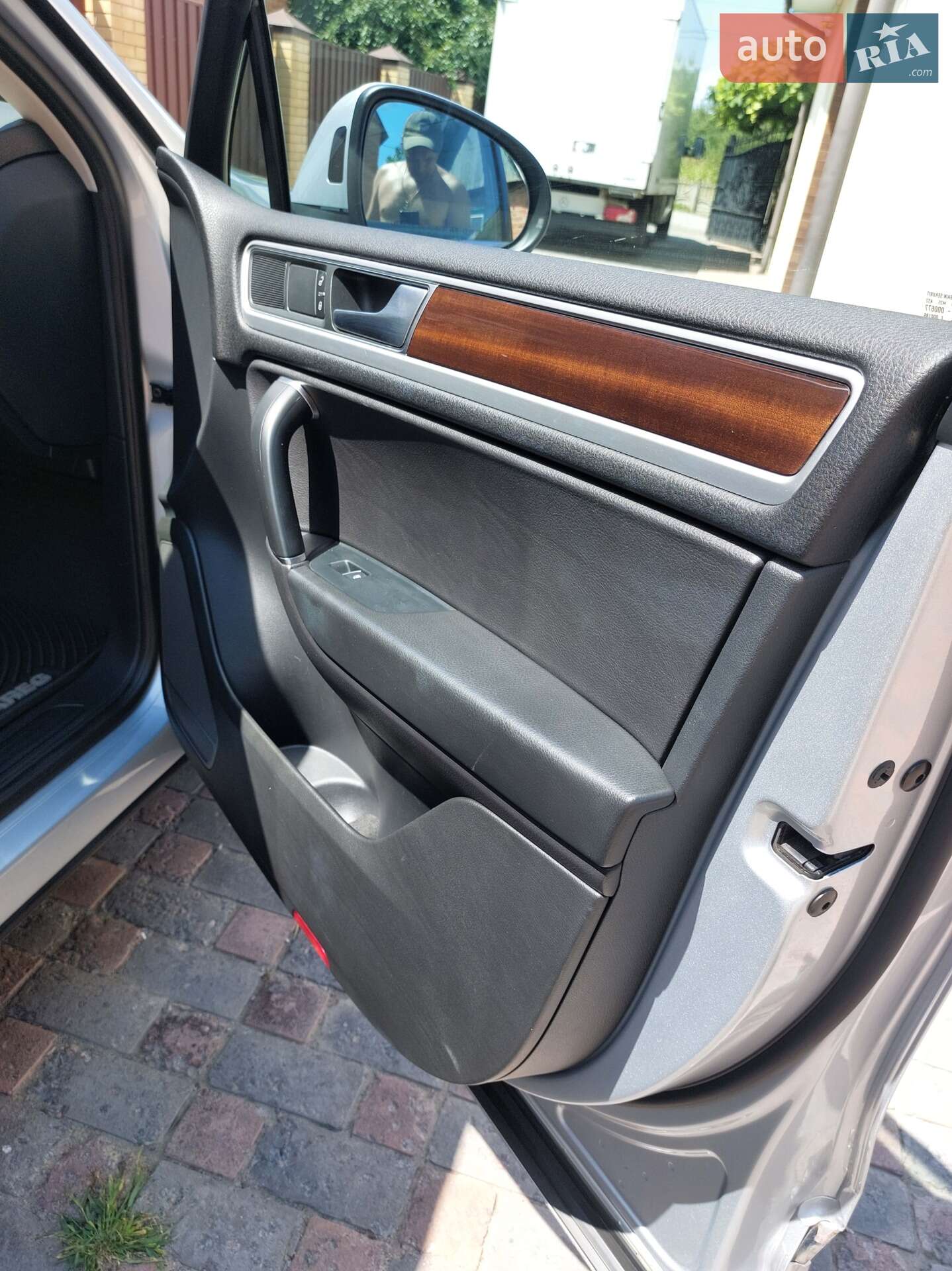 Volkswagen Touareg 2015 VIN WVGEP9BP5GD004009 фото оголошення 23 з 37