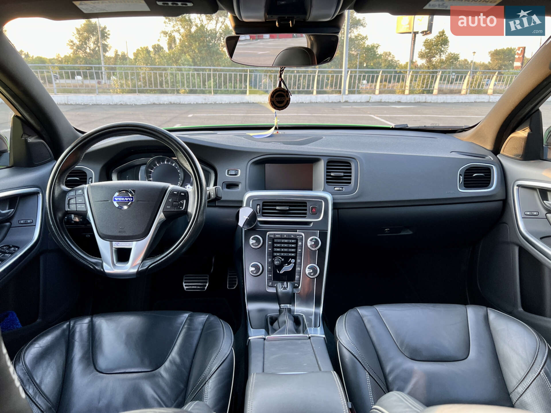 Volvo S60 2015 VIN YV149MTS8G2405401 фото оголошення 37 з 92