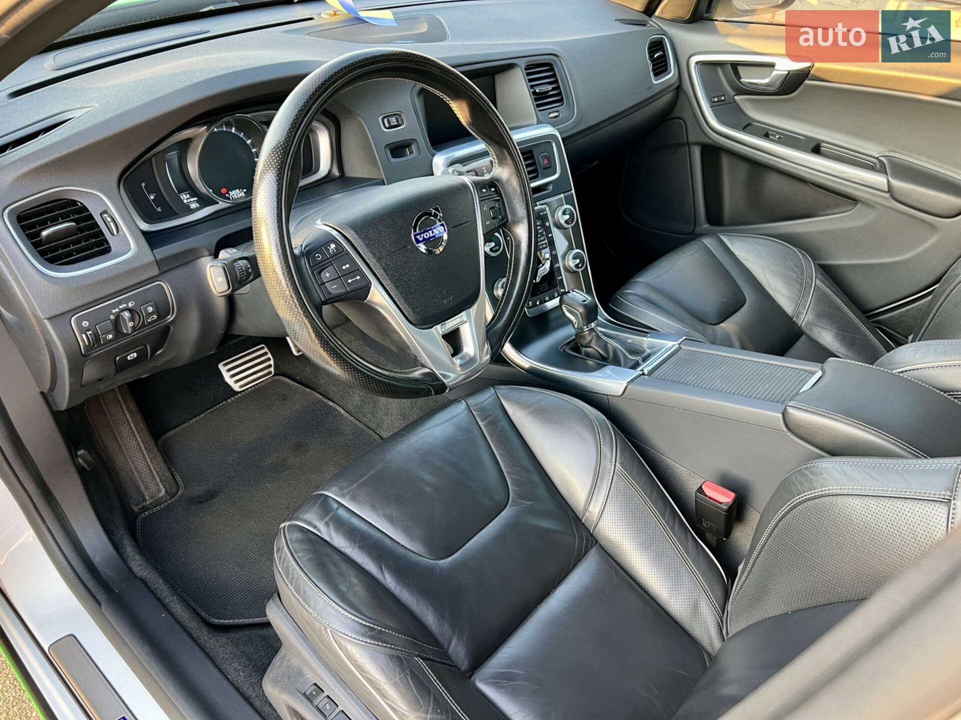 Volvo S60 2015 VIN YV149MTS8G2405401 фото оголошення 43 з 92