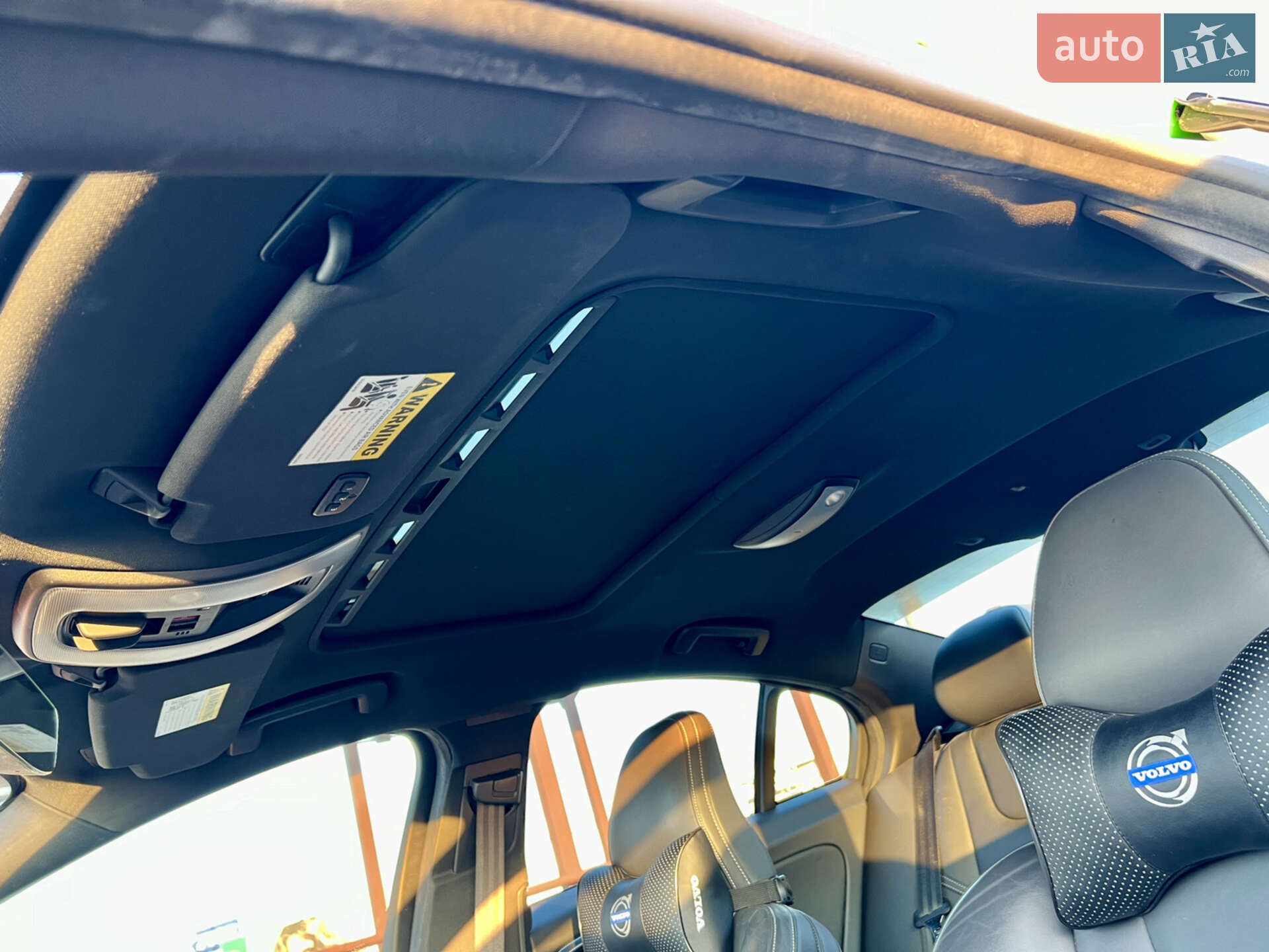 Volvo S60 2015 VIN YV149MTS8G2405401 фото оголошення 50 з 92
