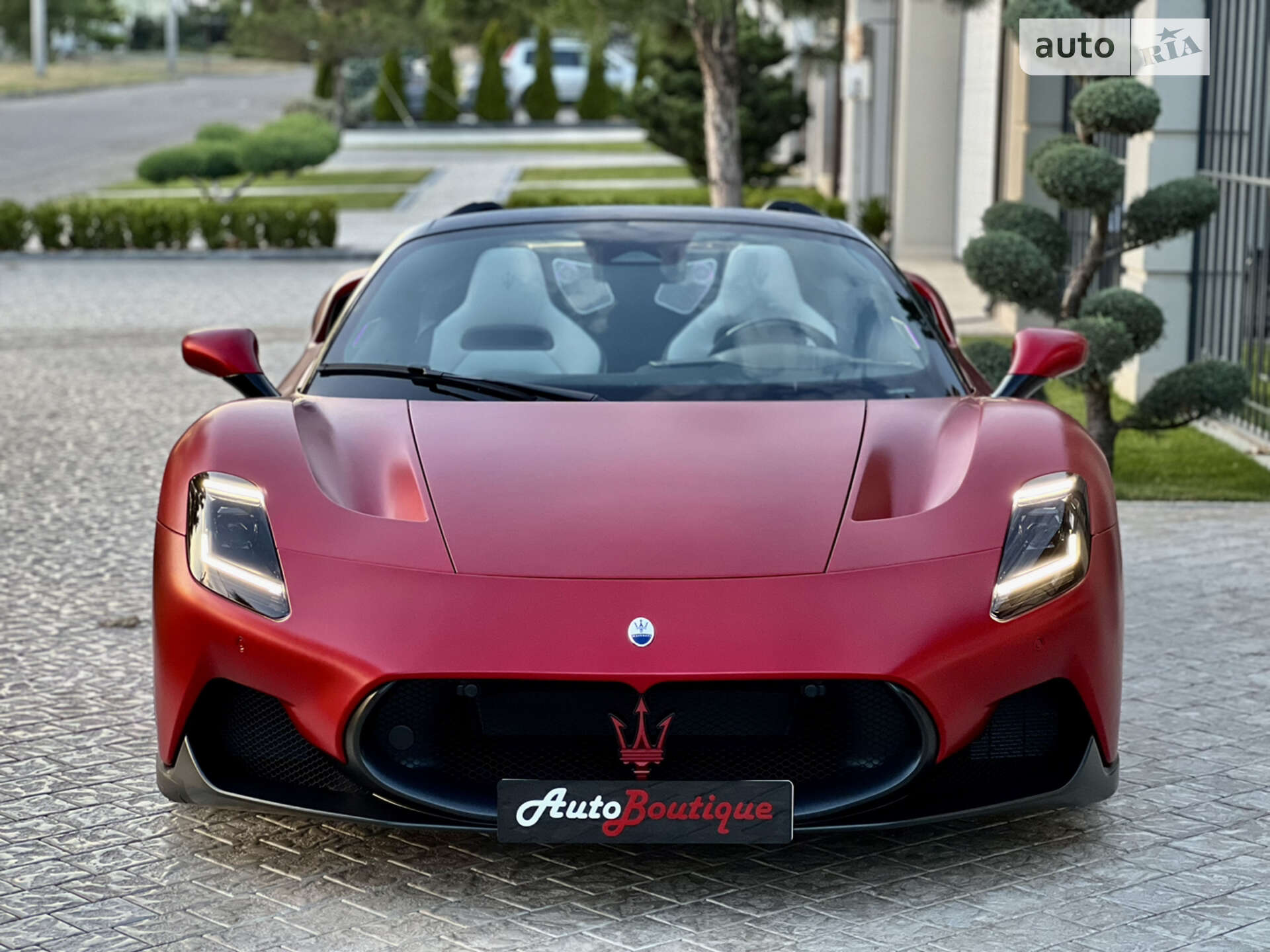 Maserati MC20 2023 VIN ZAMBMSAB0P0440460 фото оголошення 2 з 100