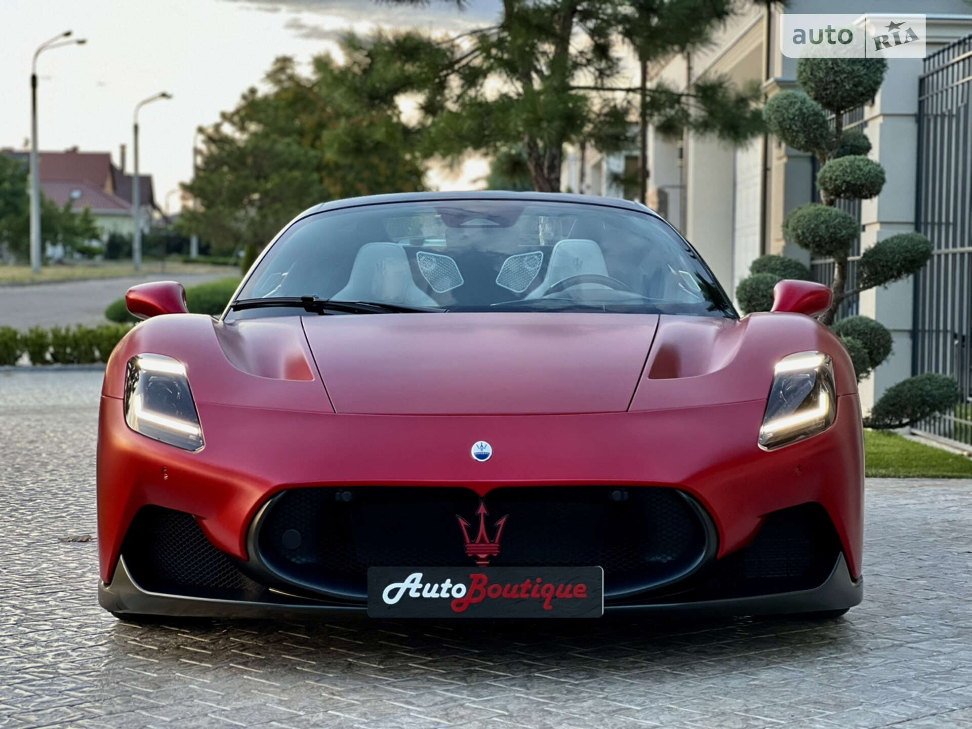 Maserati MC20 2023 VIN ZAMBMSAB0P0440460 фото оголошення 4 з 100