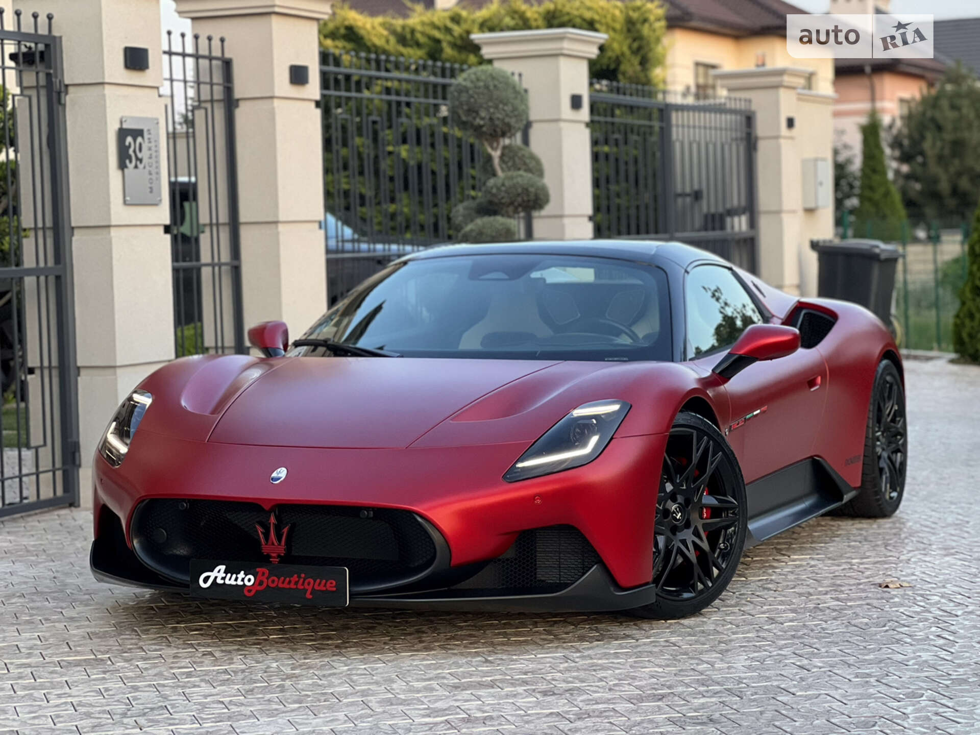 Maserati MC20 2023 VIN ZAMBMSAB0P0440460 фото оголошення 8 з 100
