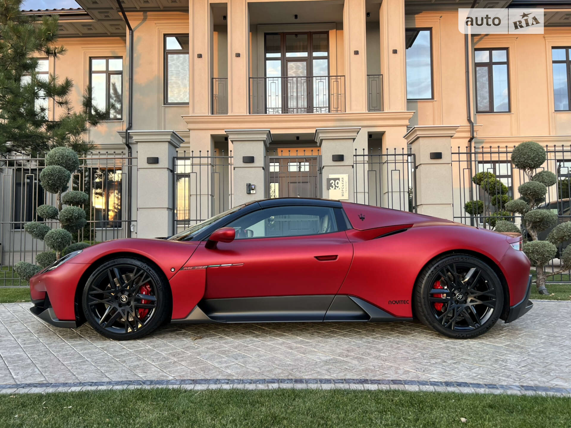Maserati MC20 2023 VIN ZAMBMSAB0P0440460 фото оголошення 14 з 100