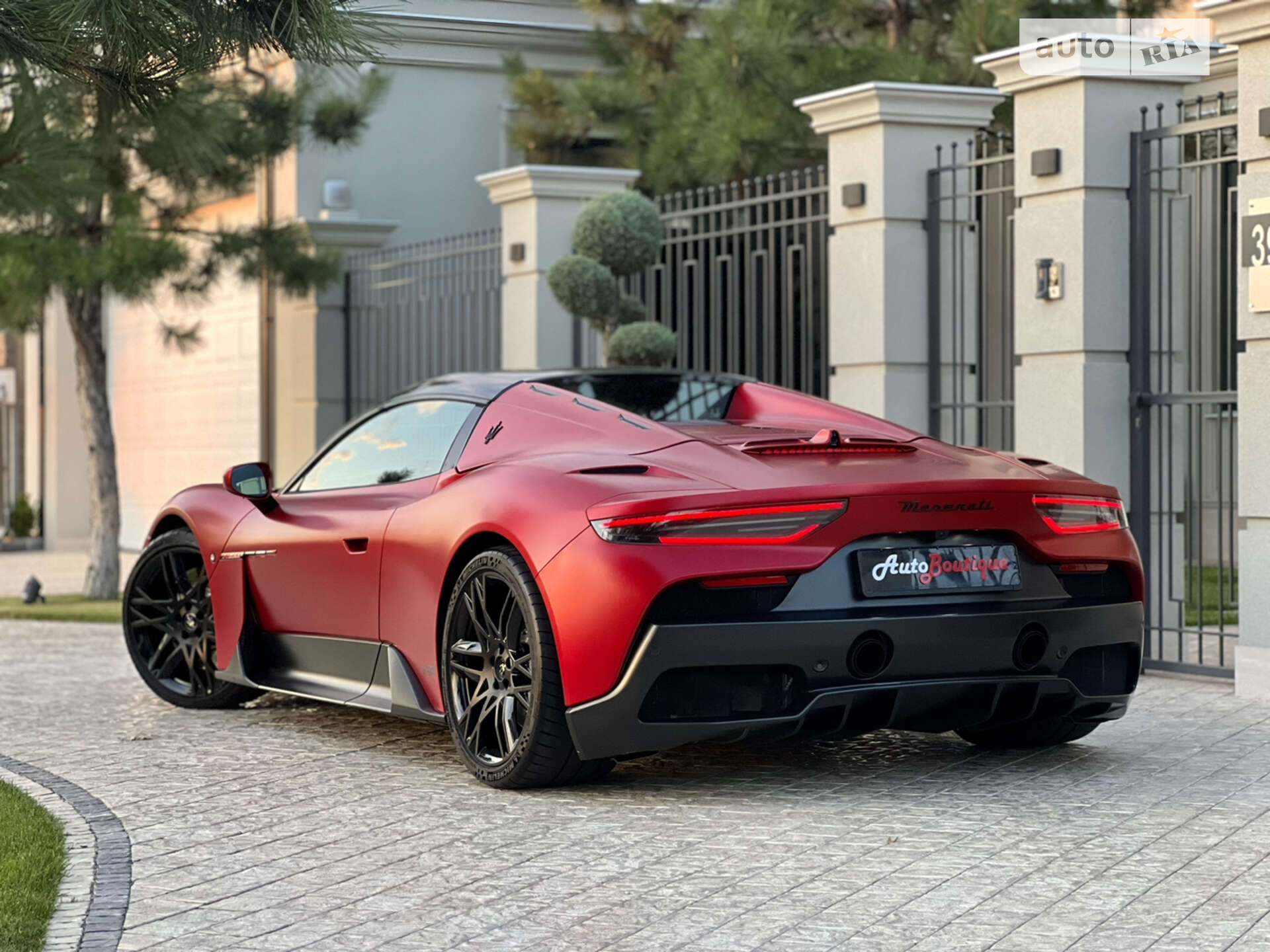 Maserati MC20 2023 VIN ZAMBMSAB0P0440460 фото оголошення 16 з 100