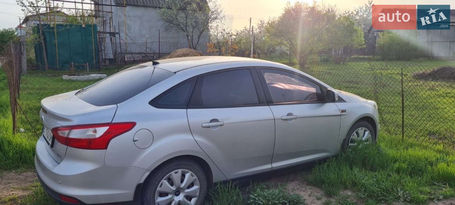 Ford Focus 2013 VIN WF0MXXGCBMDG41348 фото оголошення 4 з 9