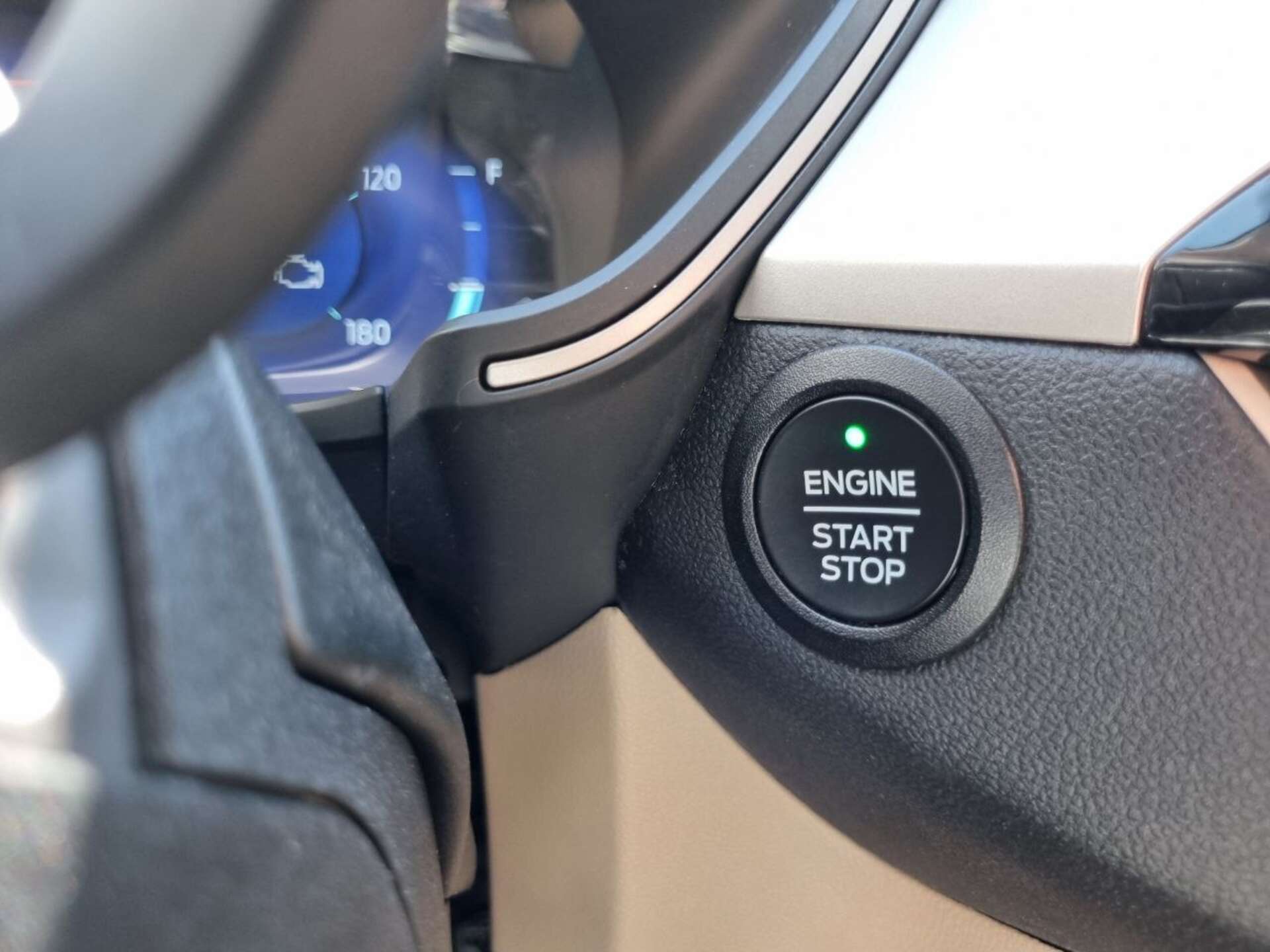 Ford Escape 2022 VIN 1FMCU0KZ2NUA20095 фото оголошення 5 з 18