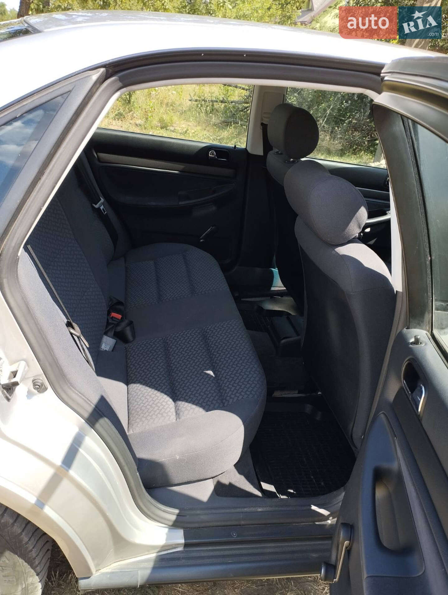 Audi A4 1995 VIN WAUZZZ8DZSA032332 фото оголошення 9 з 21