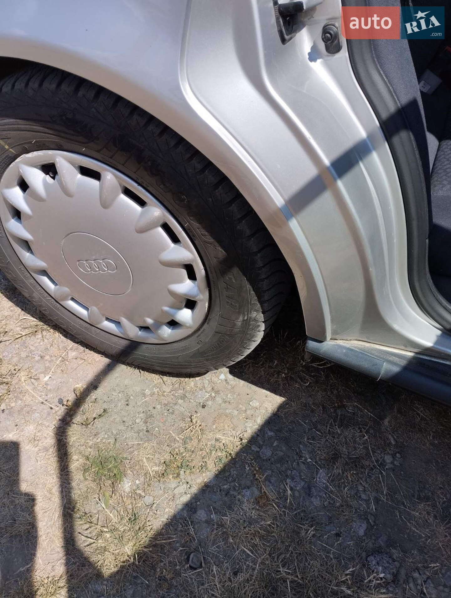 Audi A4 1995 VIN WAUZZZ8DZSA032332 фото оголошення 10 з 21