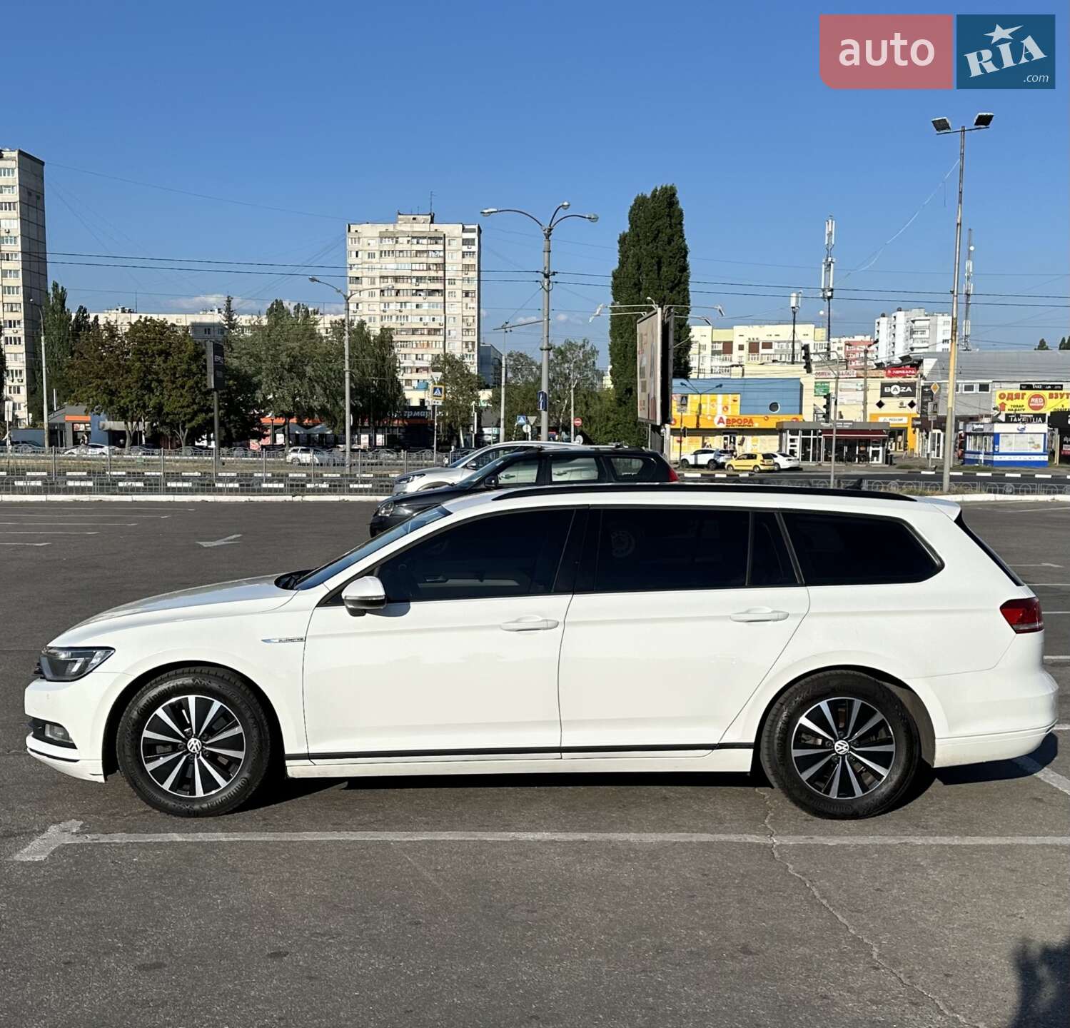 Volkswagen Passat 2017 VIN WVWZZZ3CZHE137009 фото оголошення 4 з 19