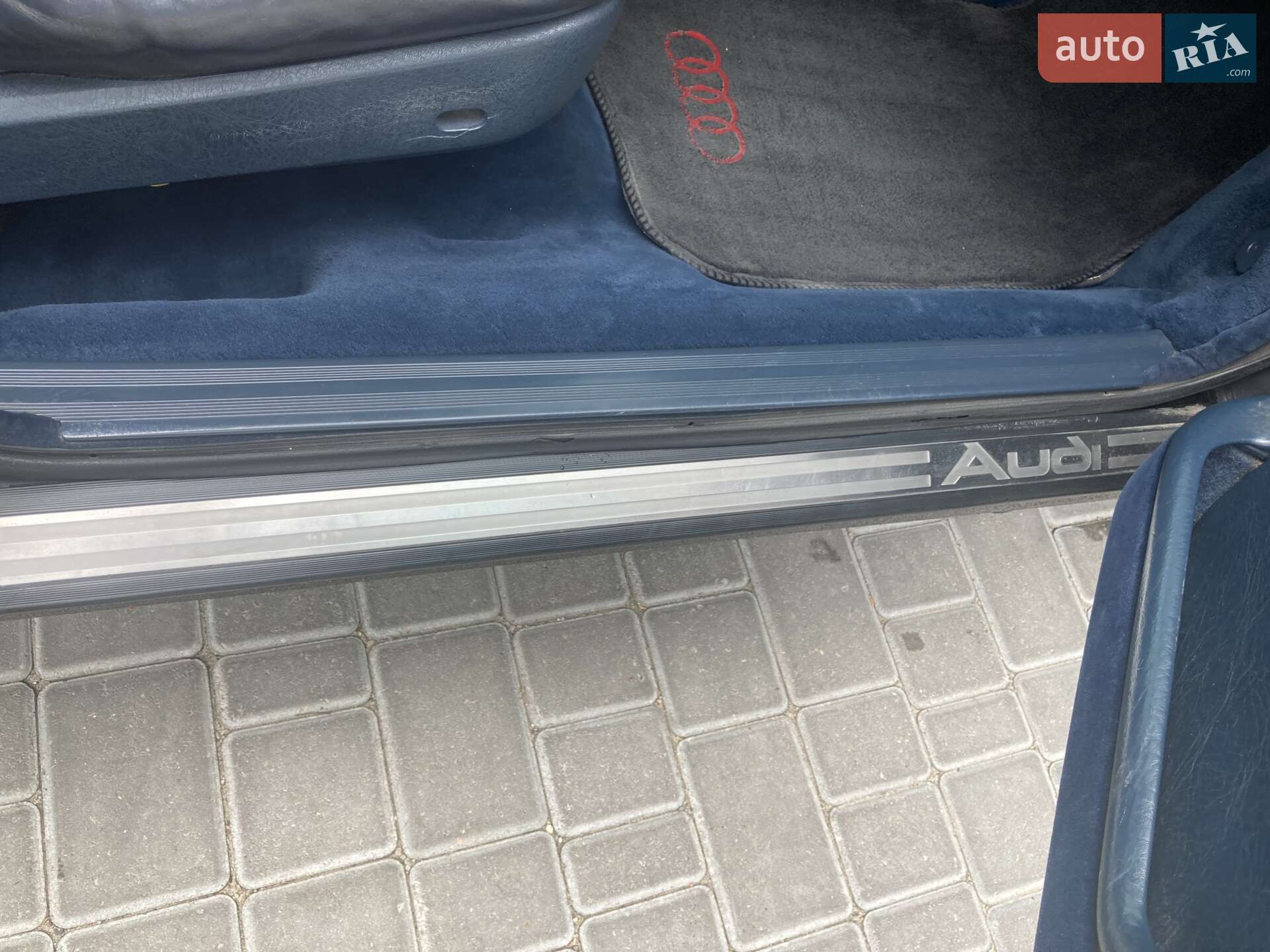 Audi V8 1989 VIN WAUZZZ44ZKN022601 фото оголошення 18 з 26