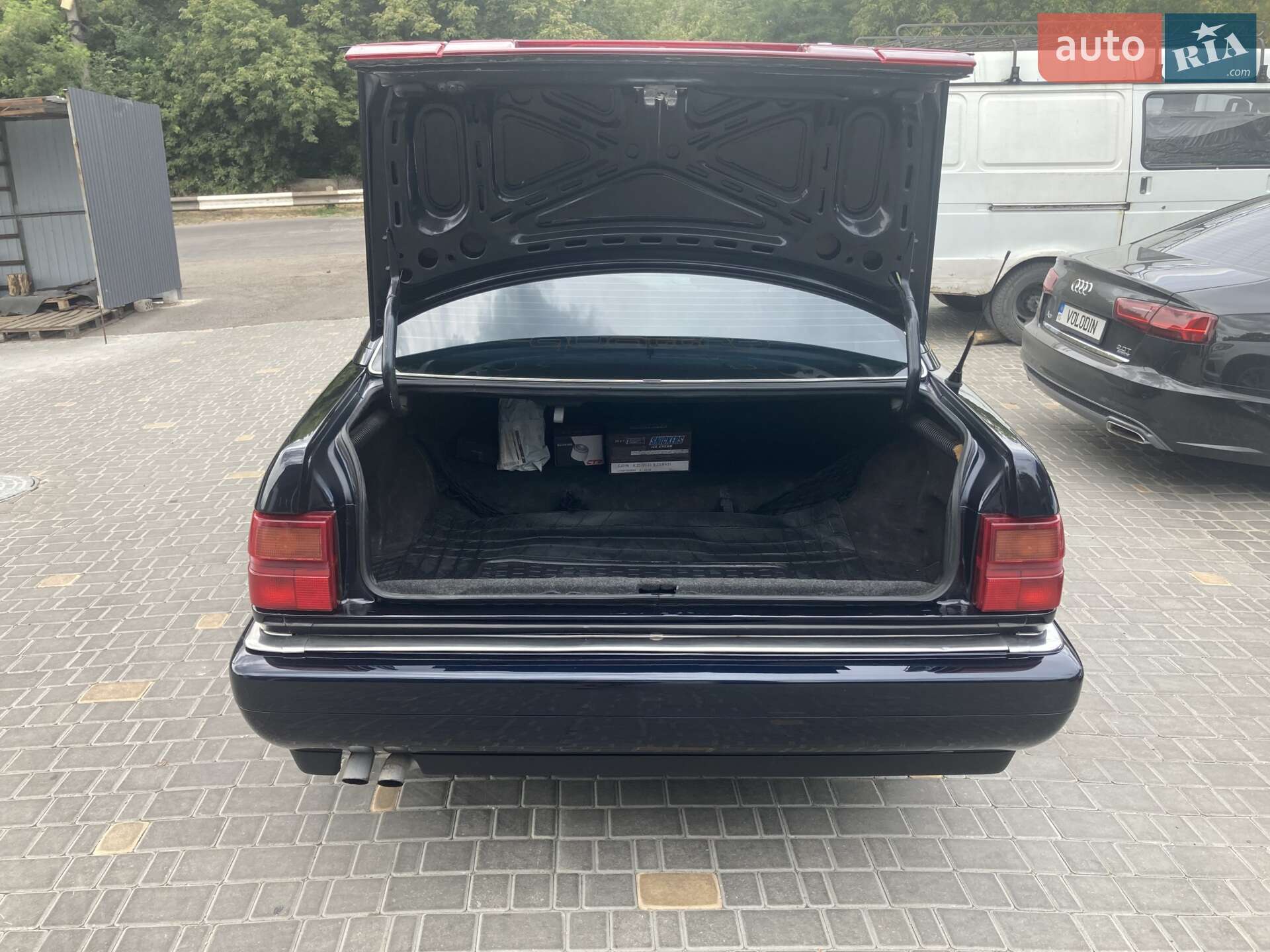 Audi V8 1989 VIN WAUZZZ44ZKN022601 фото оголошення 22 з 26