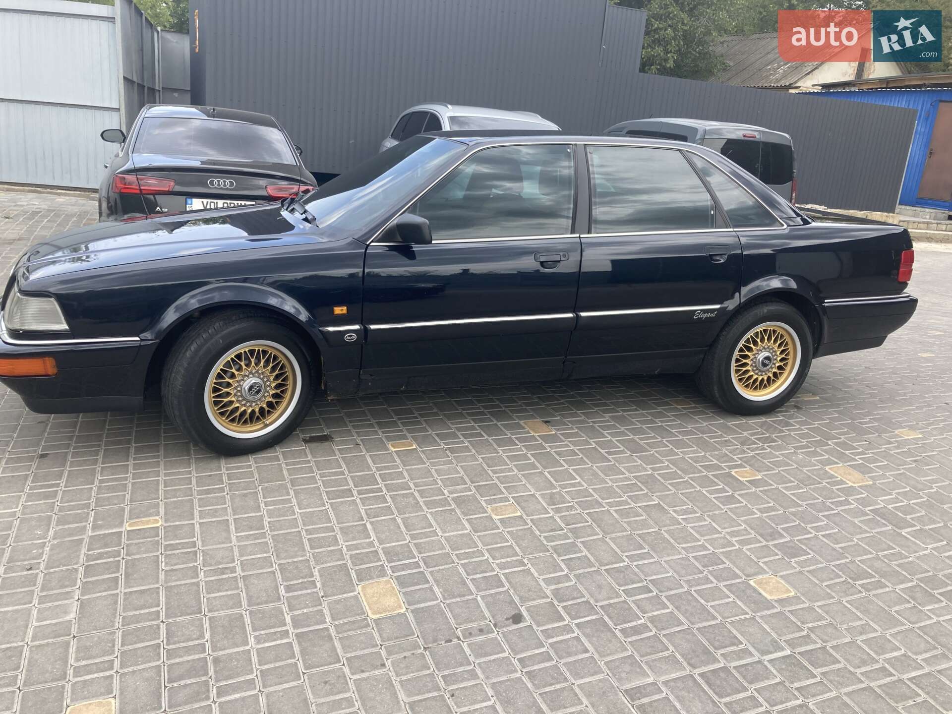 Audi V8 1989 VIN WAUZZZ44ZKN022601 фото оголошення 3 з 26