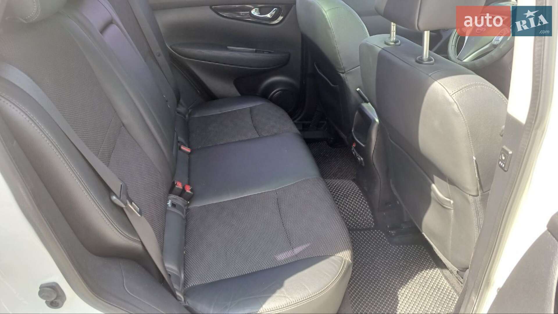 Nissan Qashqai 2014 VIN SJNDJ18E0FA292367 фото оголошення 9 з 20