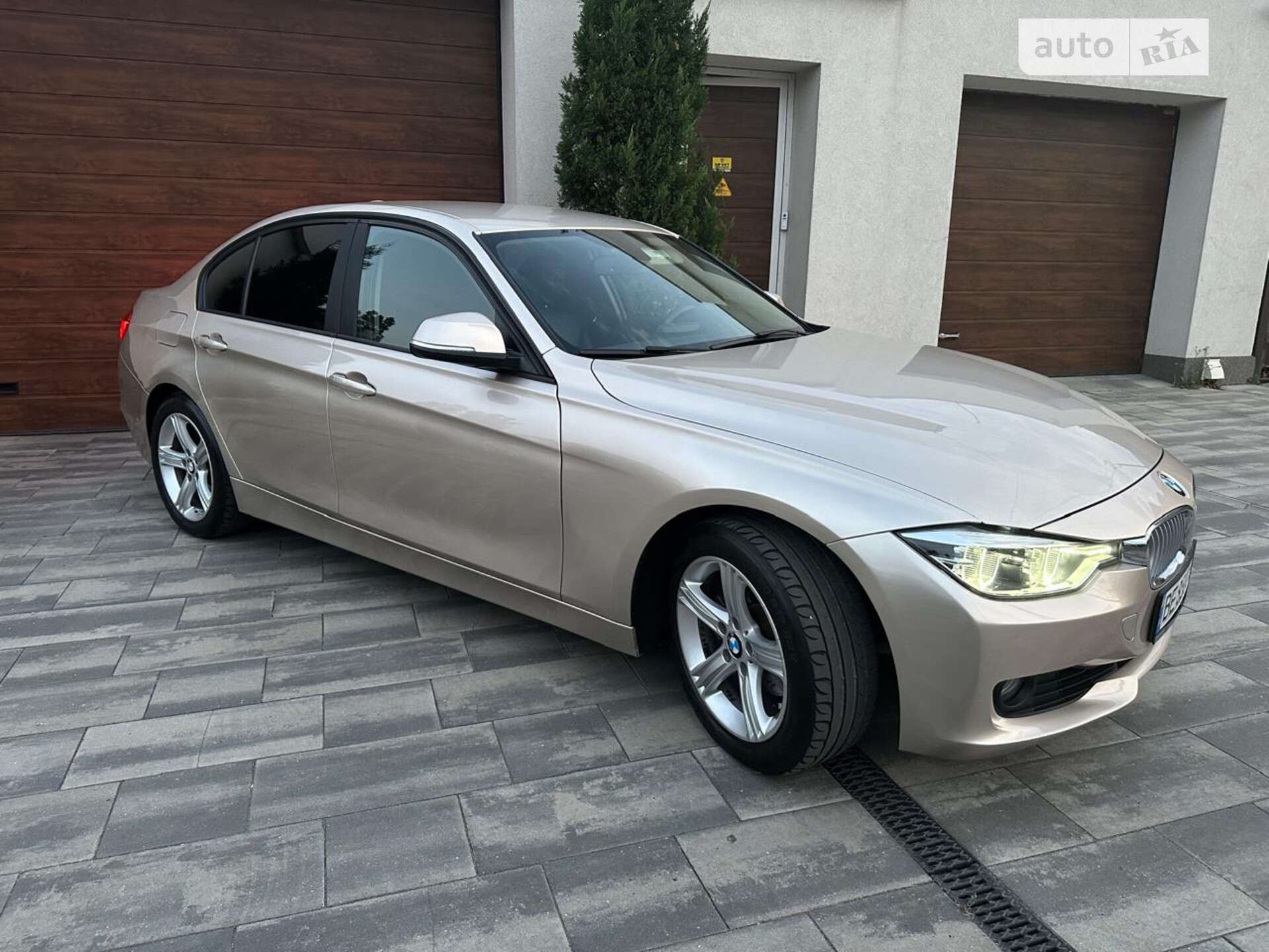 BMW 3 Series 2014 VIN WBA3C1C53EK113015 фото оголошення 19 з 38