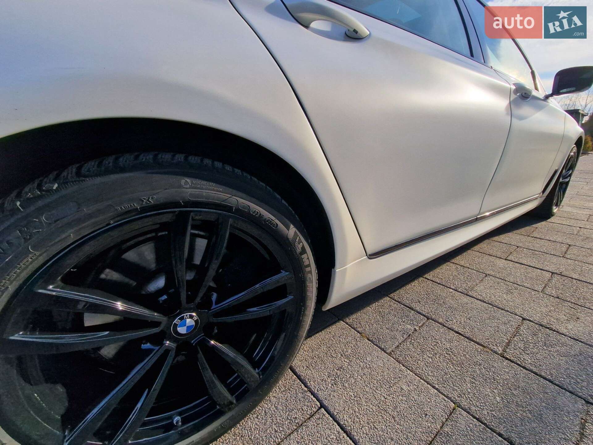 BMW 7 Series 2017 VIN WBA7F2C50JB238255 фото оголошення 15 з 32