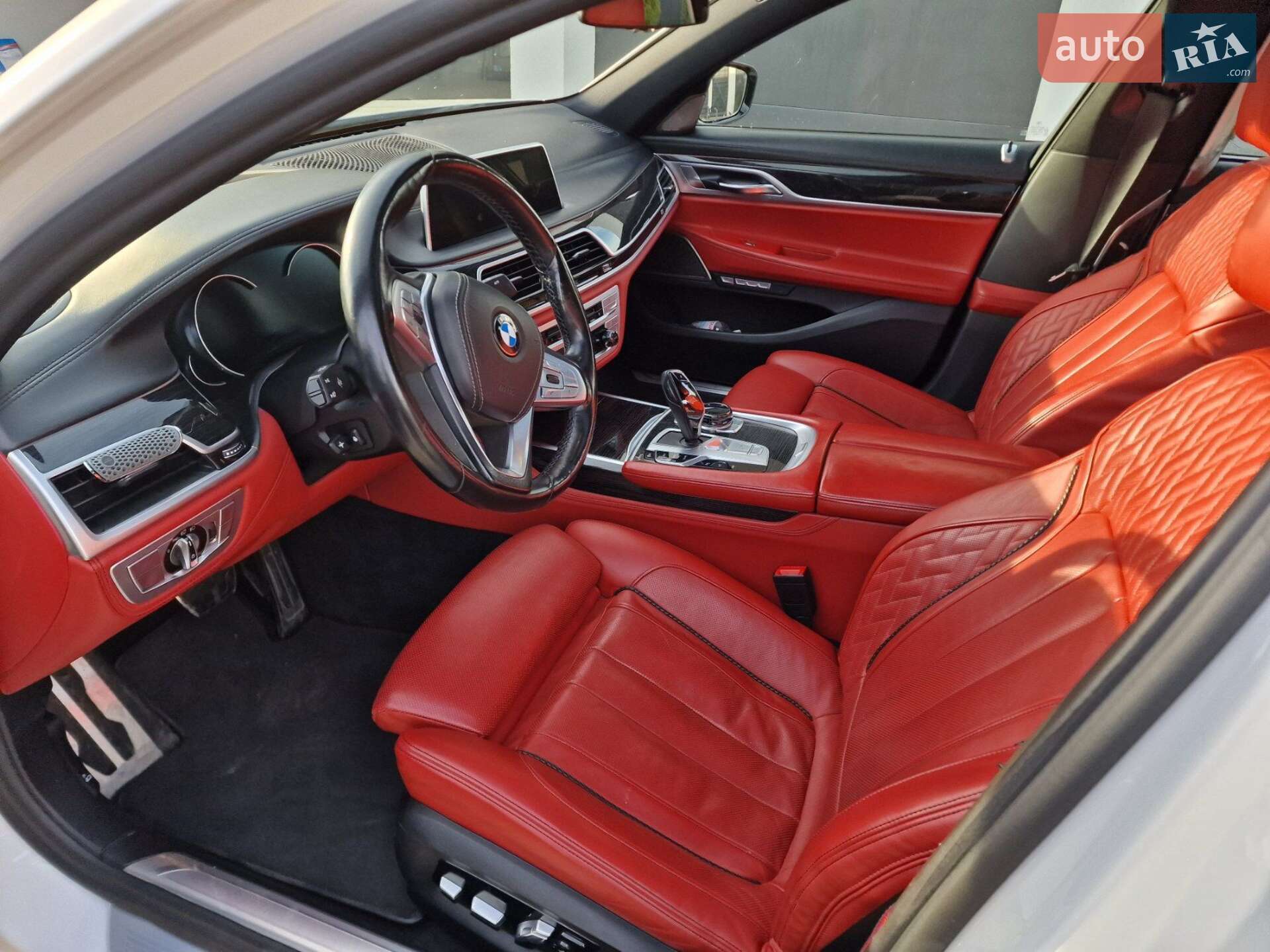 BMW 7 Series 2017 VIN WBA7F2C50JB238255 фото оголошення 16 з 32